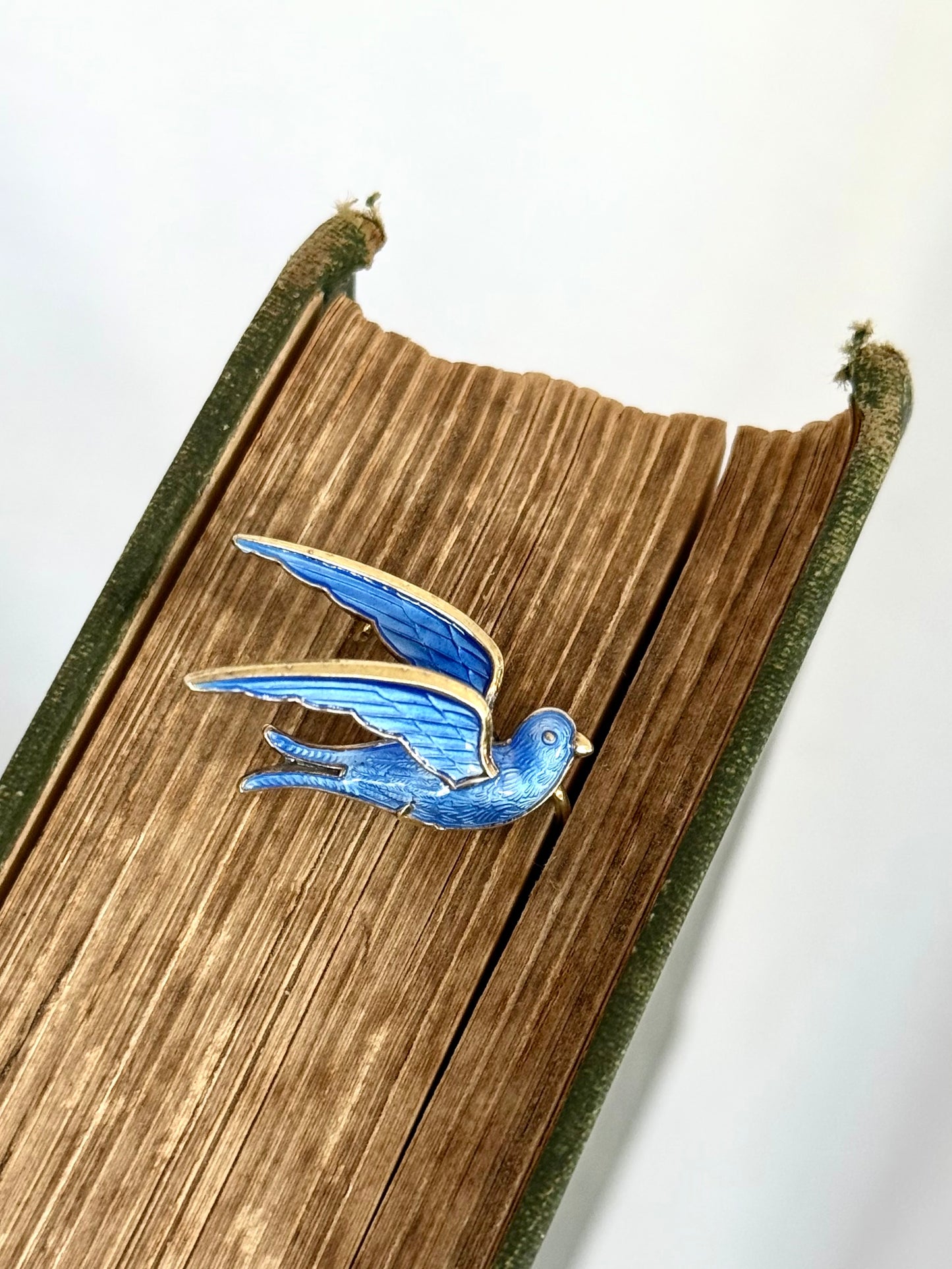 .1950s collectors bird dove royal blue enamel brooch by Hans Myhre of Oslo Norway