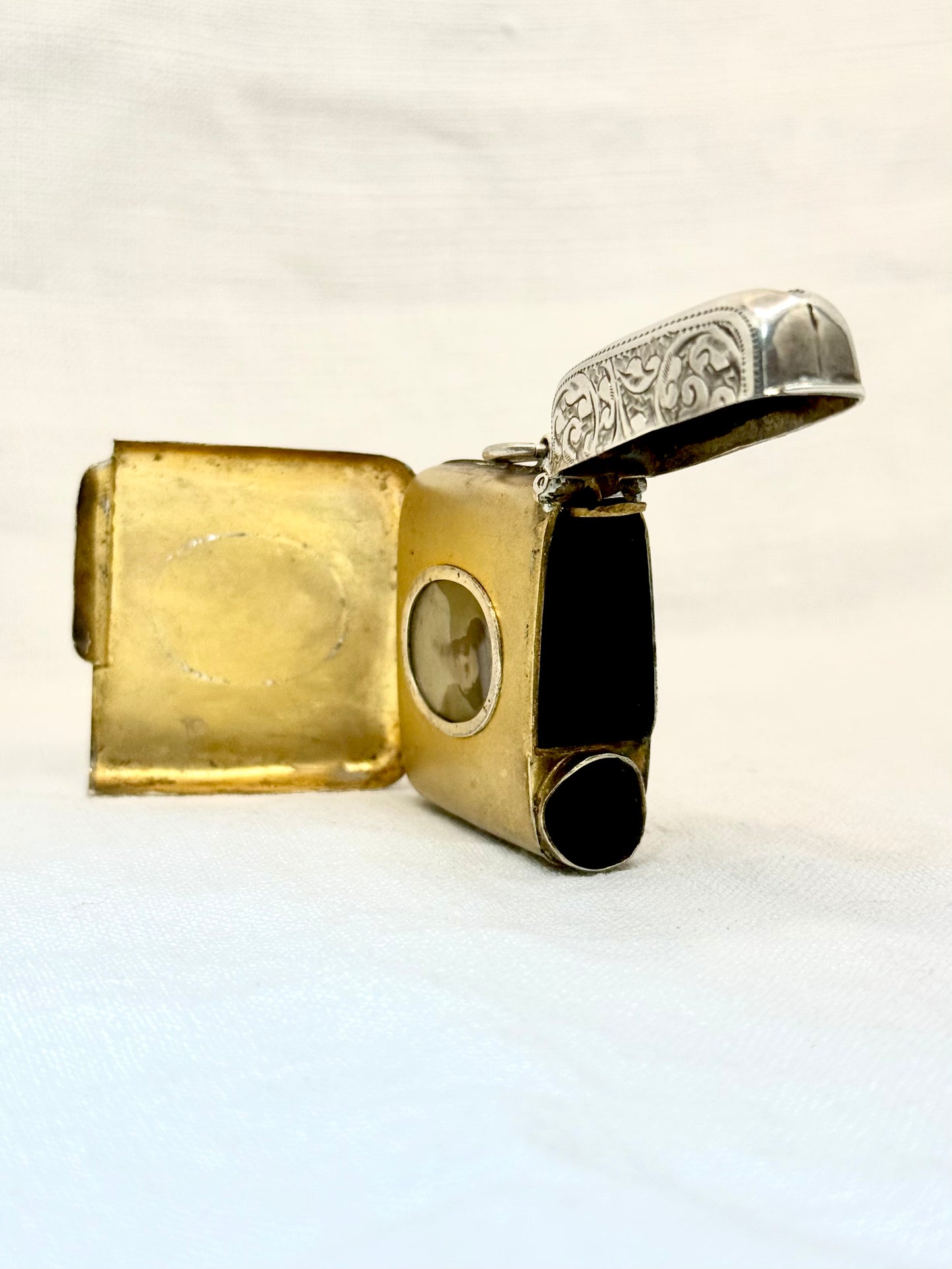 .1901 .925 antique collectors Rare Edwardian Victorian 1901 Sterling Silver Combination Match Vesta Photo frame Locket cheroot case pendant