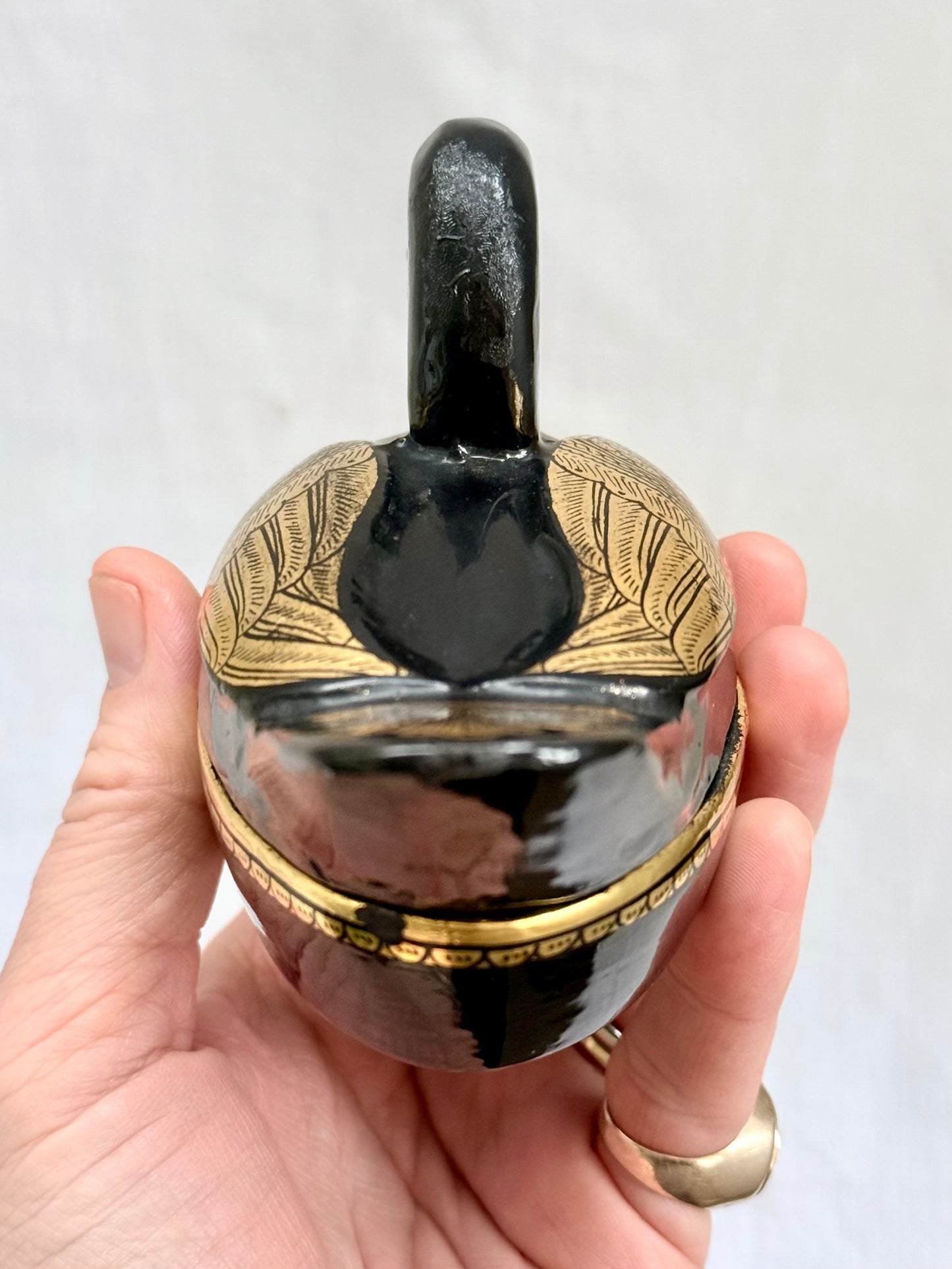 .1970s Burmese Chinese Black and Gold Lacquer Duck wooden trinket box