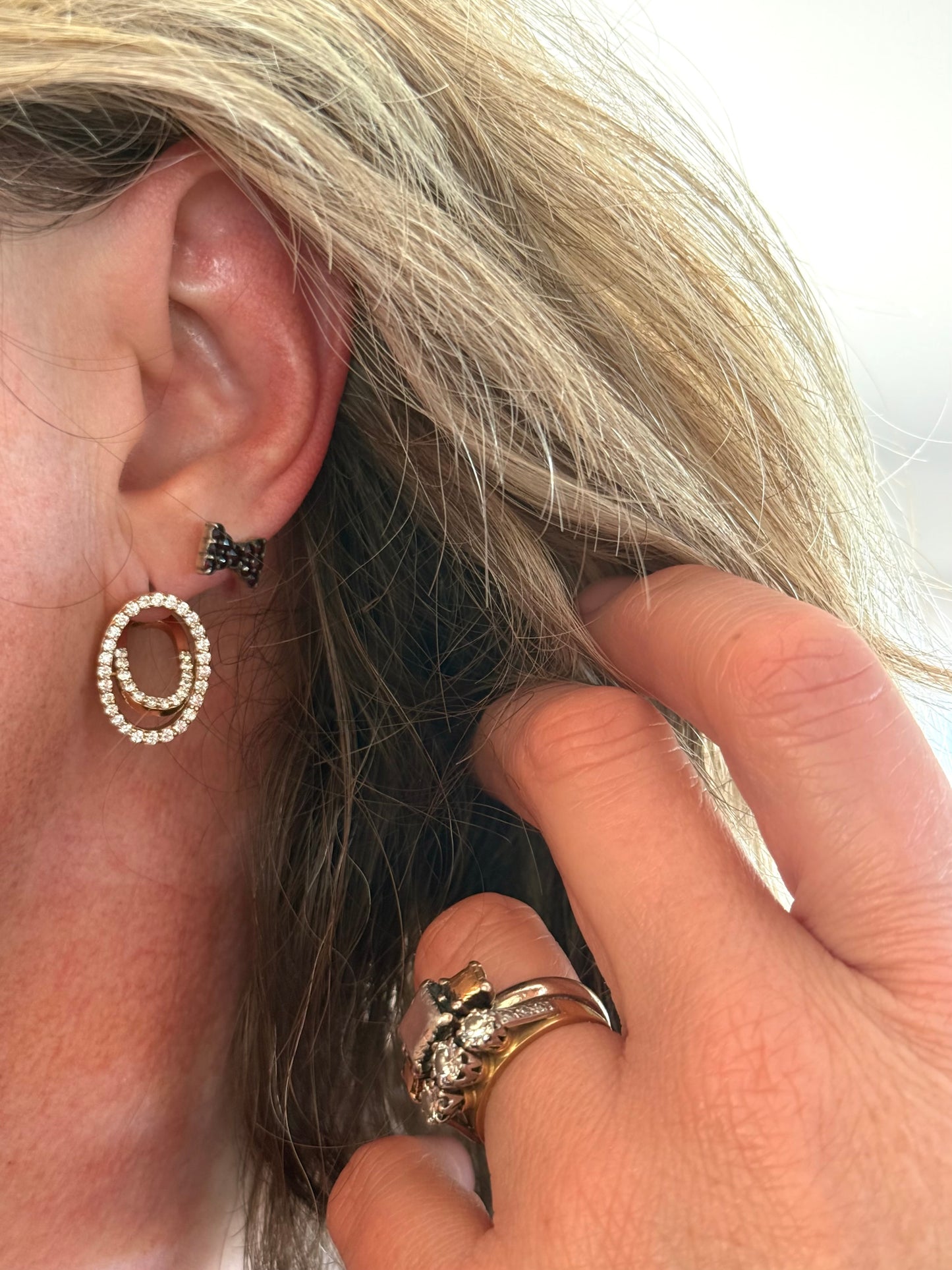 .18ct .750 .80 diamonds Brazilian designer rose gold modernist oval clip clasp luxury 18ct high carat gold and diamond studded earrings