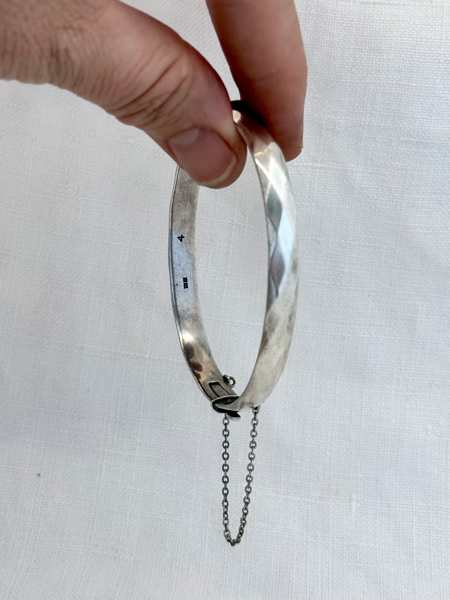 .1961 .925 Birmingham diamond faceted sterling silver hallmarked mid century modern harlequin clasp bangle