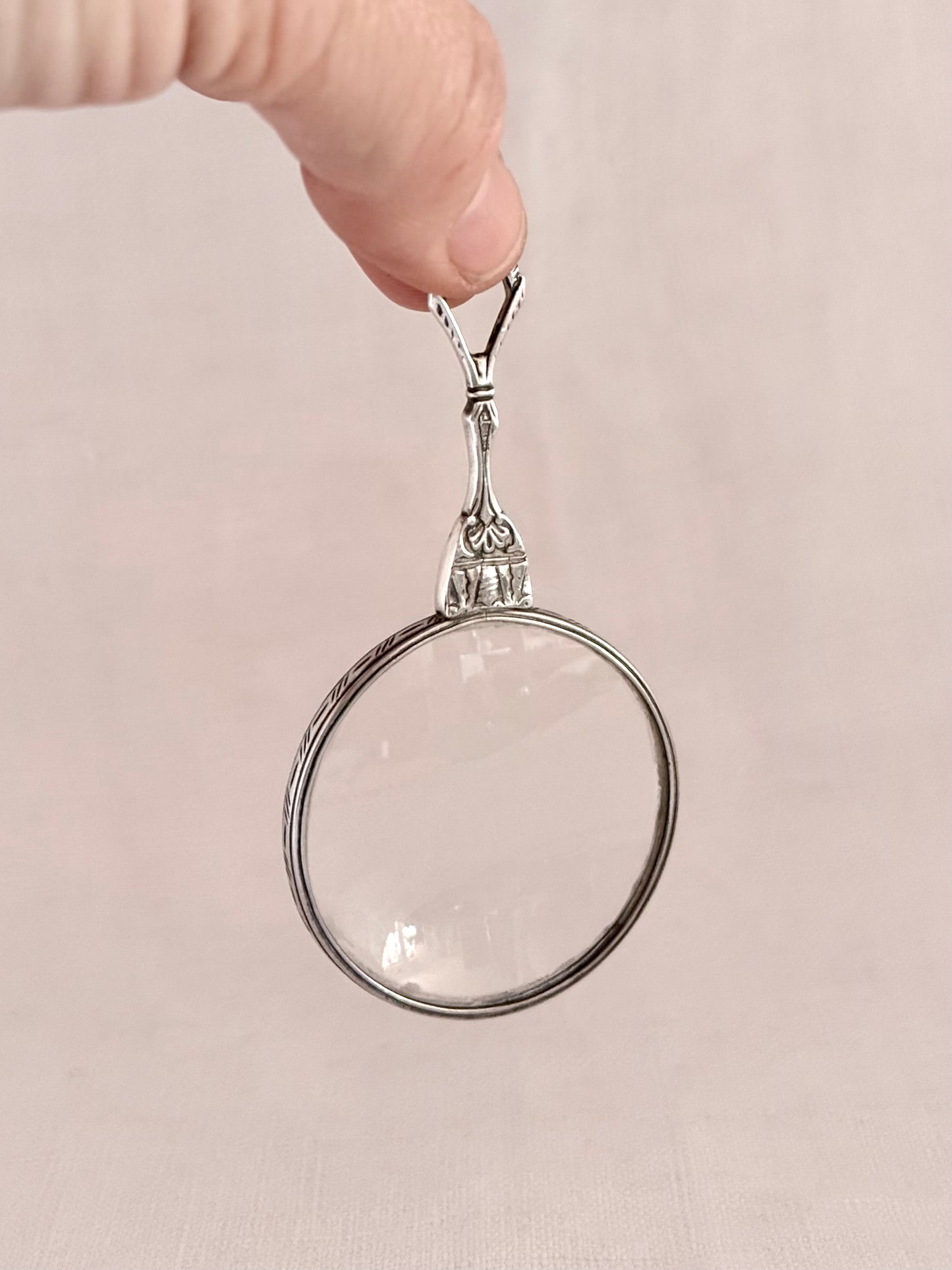 .1920s Art Deco revival .925 hallmarked silver solid silver mono glass magnifying glass quizzer pendant