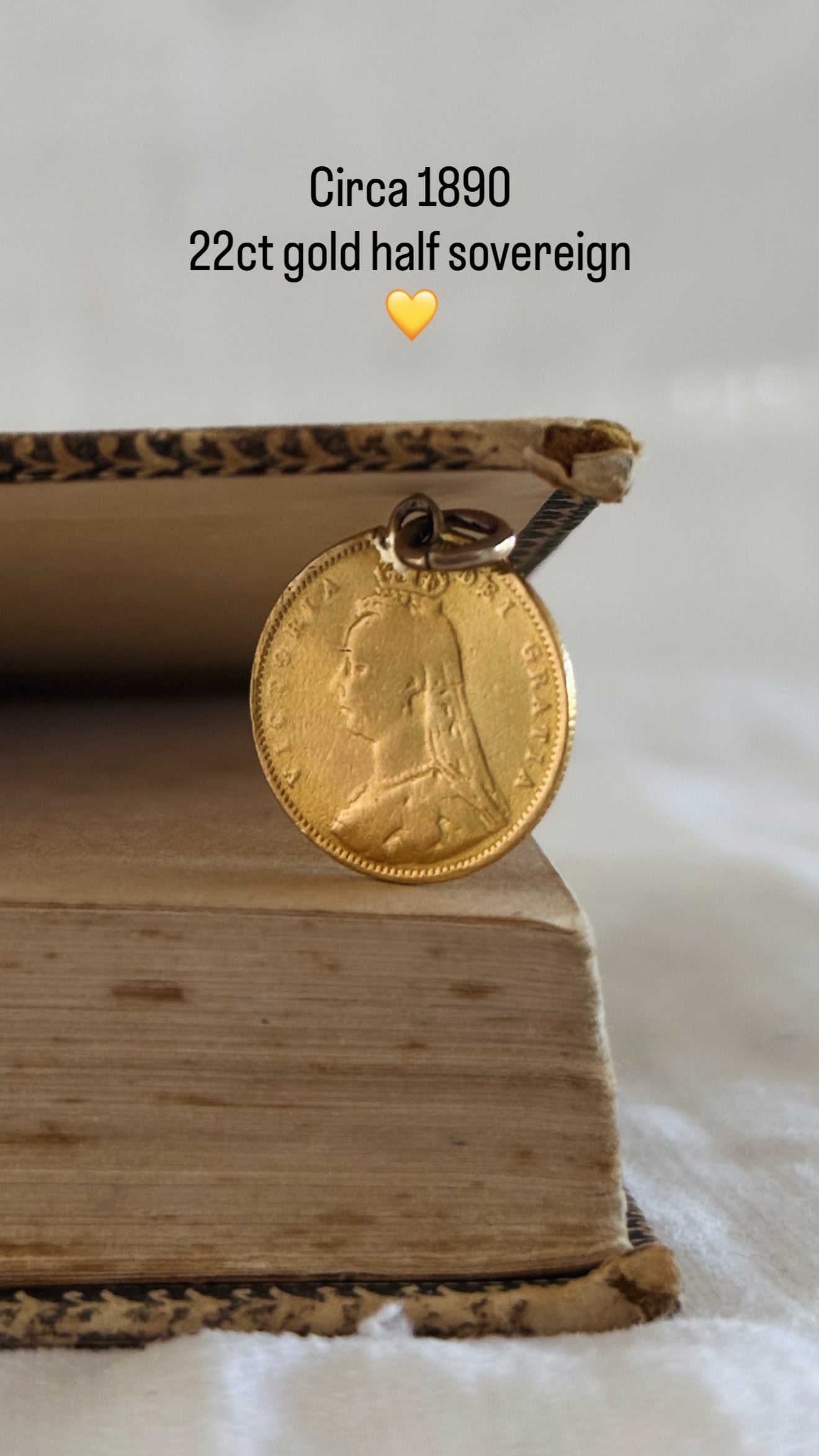 .1890 .22ct gold true antique half sovereign Victorian fine gold coin pendant