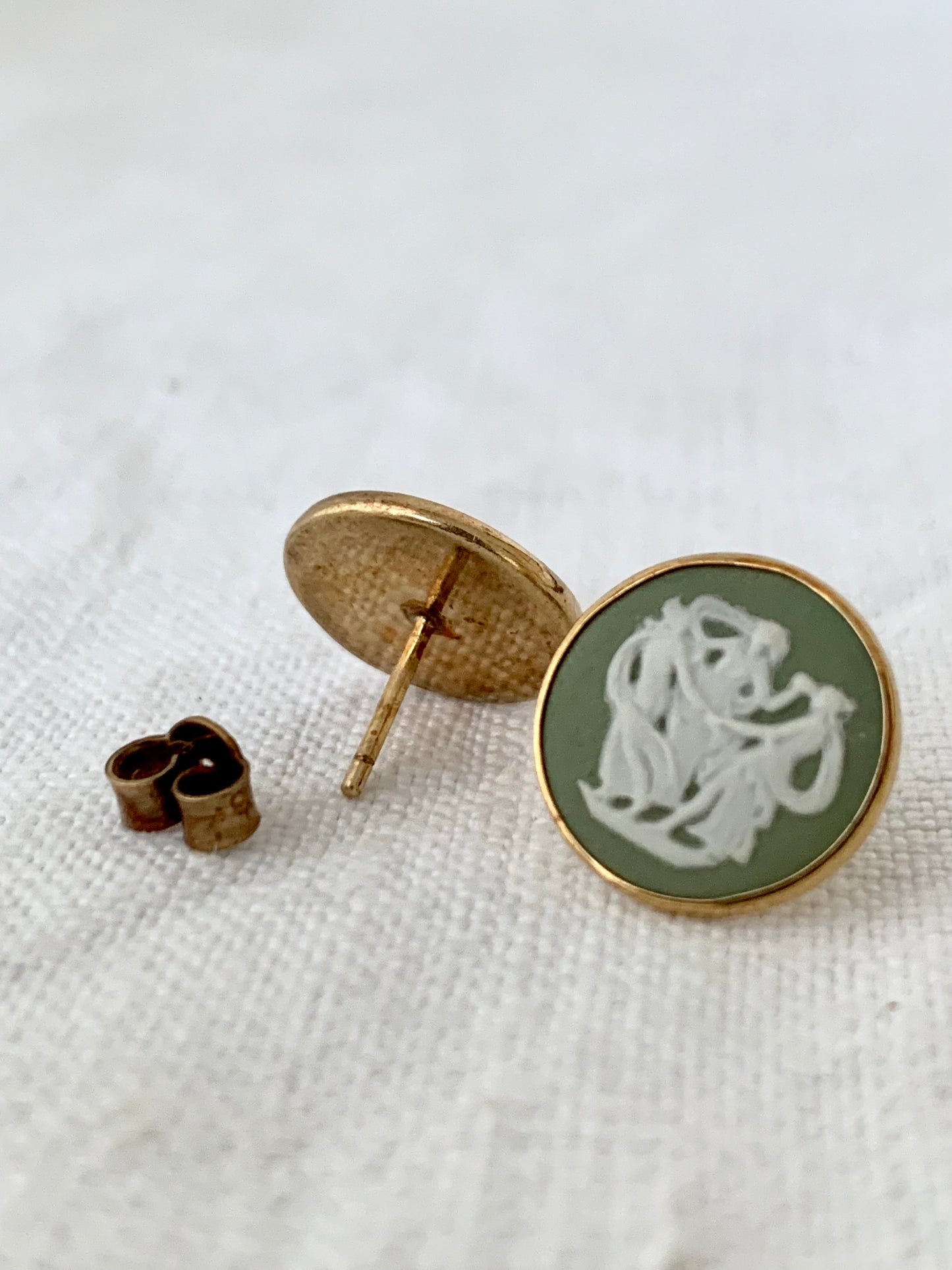 .1970s .375 .9ct gold Wedgwood green Jasperware Three Graces dancing Grecian ladies Cameo ceramic post stud earrings