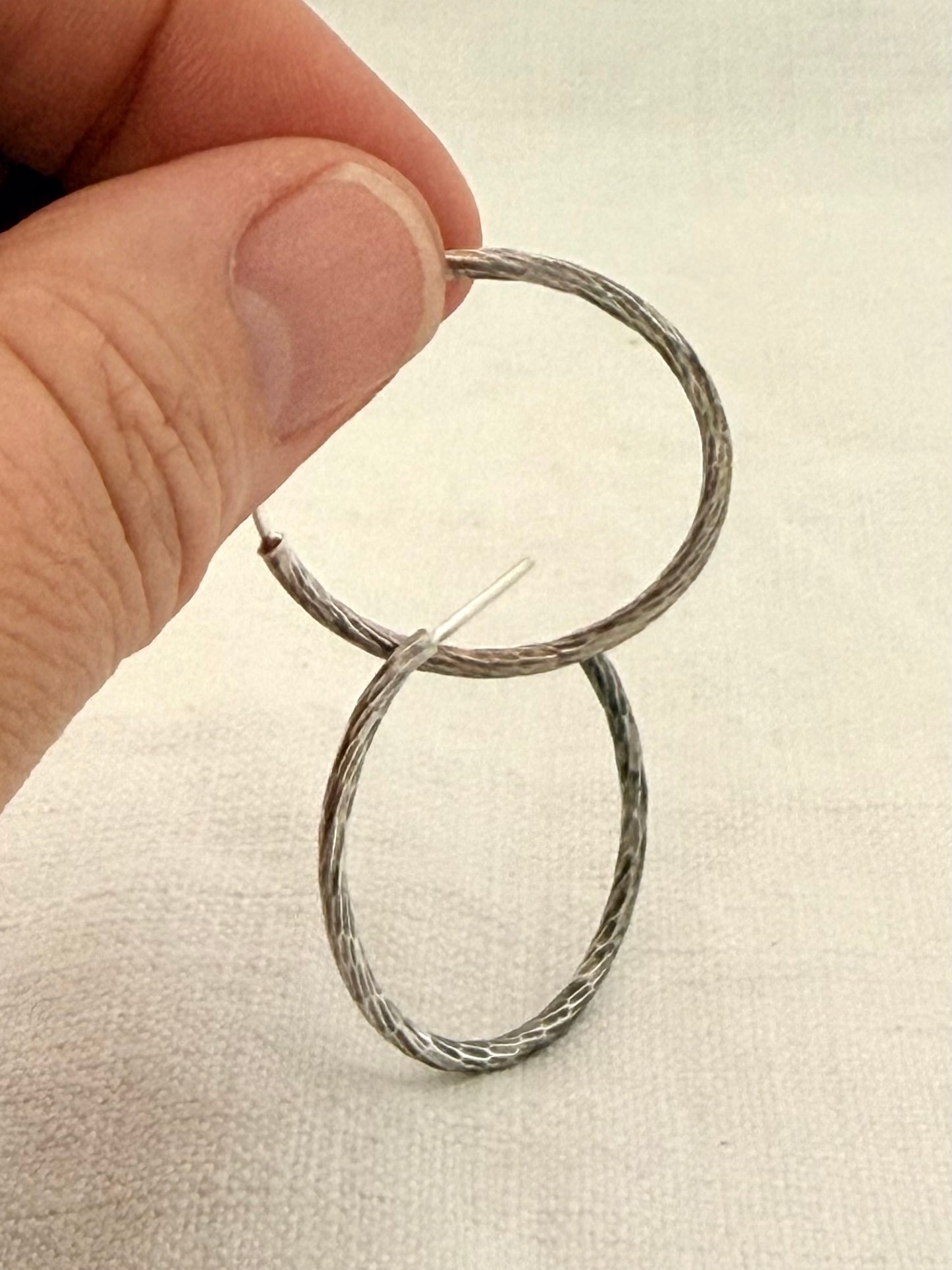 .1970s .30mm hoop .925 textured hand made modernist medium sized sterling silver hoop push in stud earrings