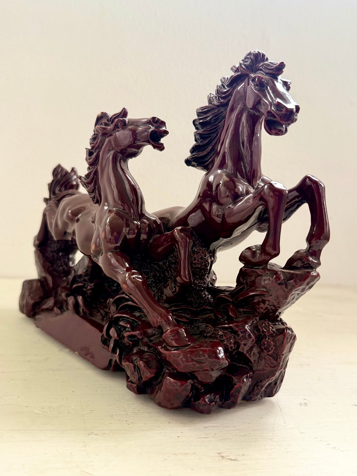 .1950s Chinese vintage red resin galloping running horses figurine statue in Feng Shui Style