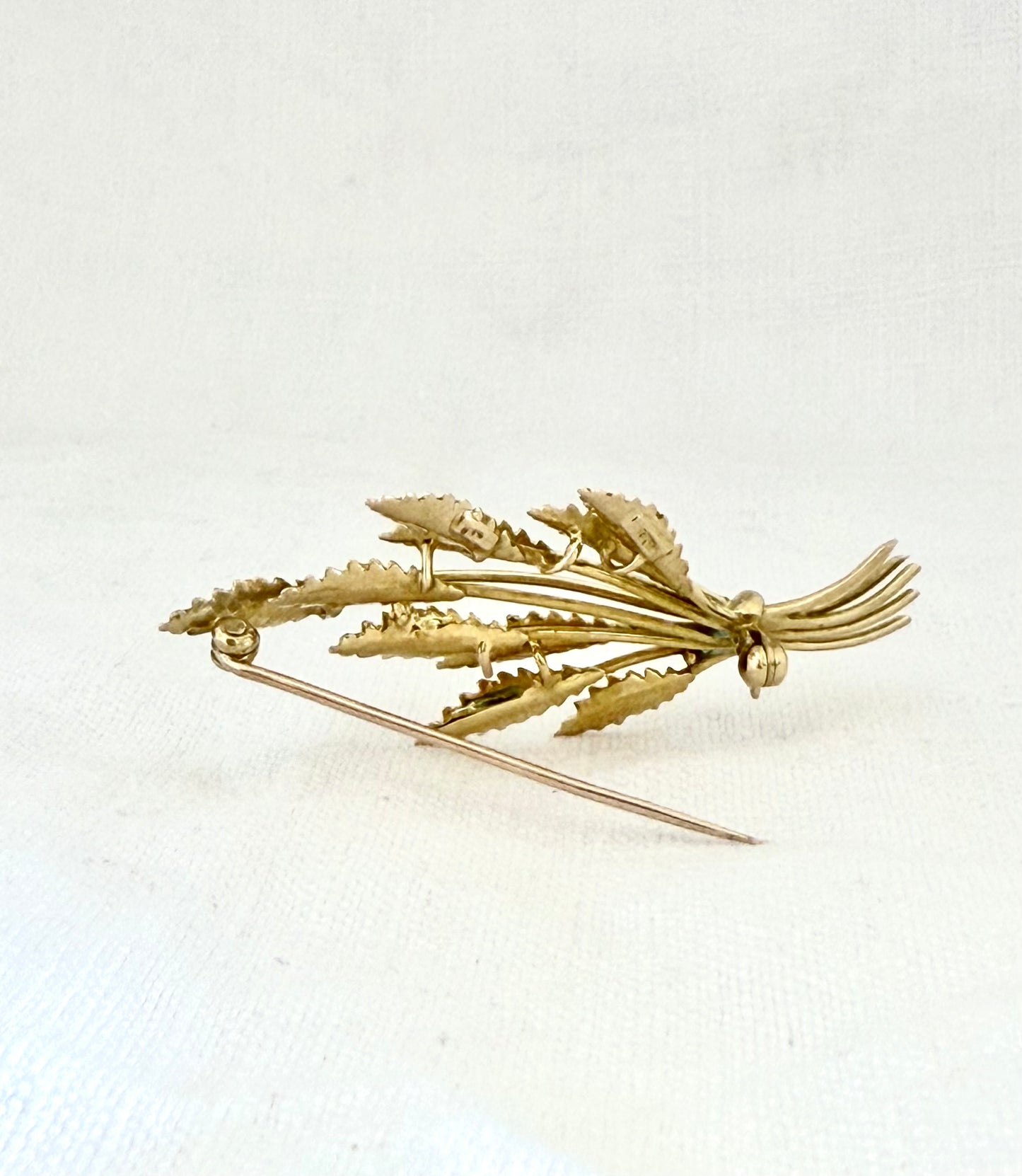 .1950s .375 .9ct yellow gold Grecian Hellenistic luxury gold leaf bouquet brooch Mid Century Modern lapel pin