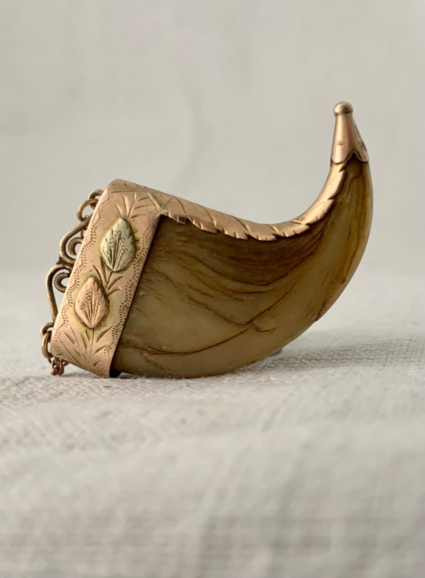 1800s 9ct gold green red and yellow gold detailed exceptionally beautiful Victorian era Antique fine gold tiger lion claw pendant