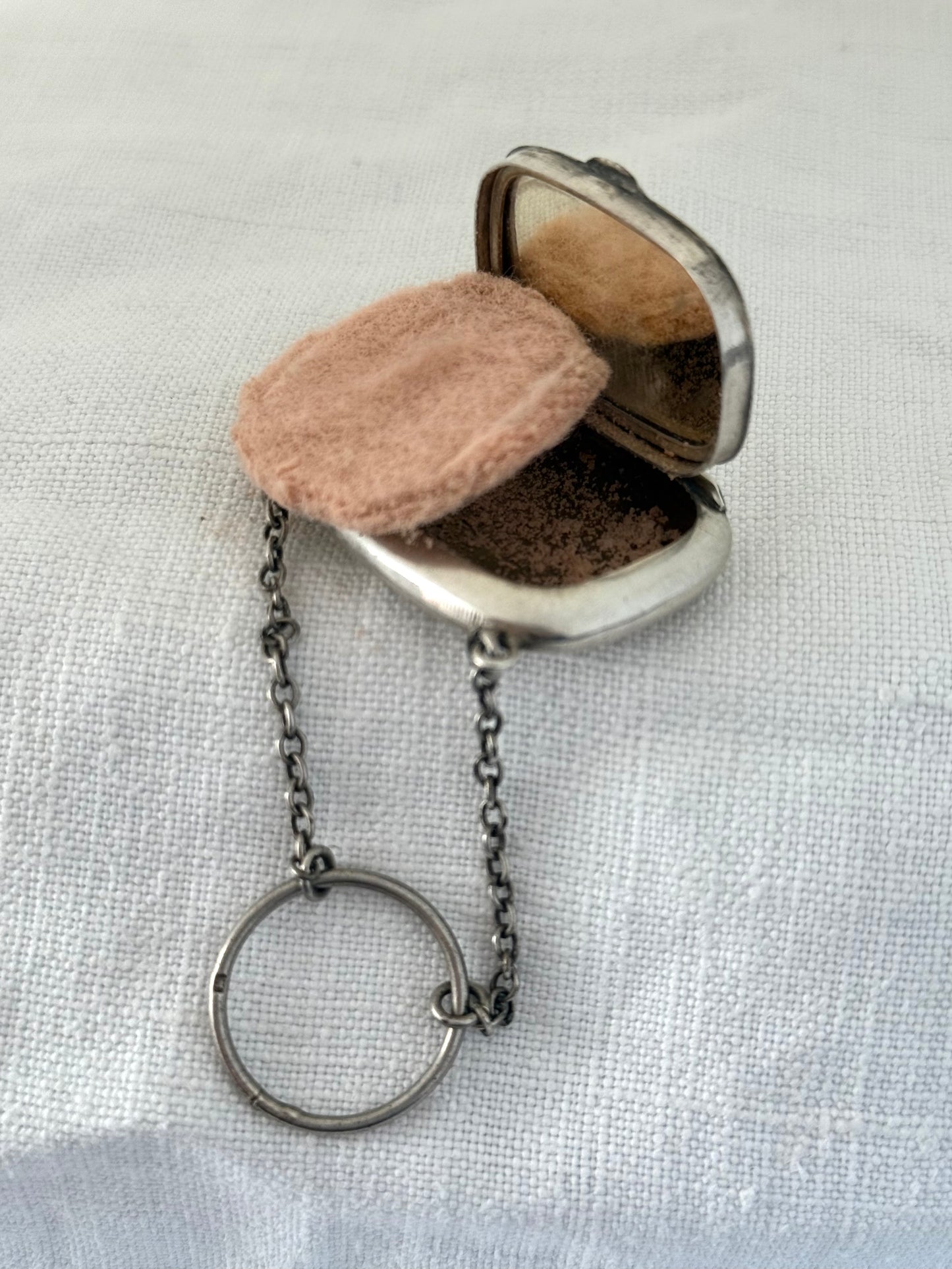 .1917 .925 antique hallmarked silver rectangular powder compact case on finger chain vanity locket