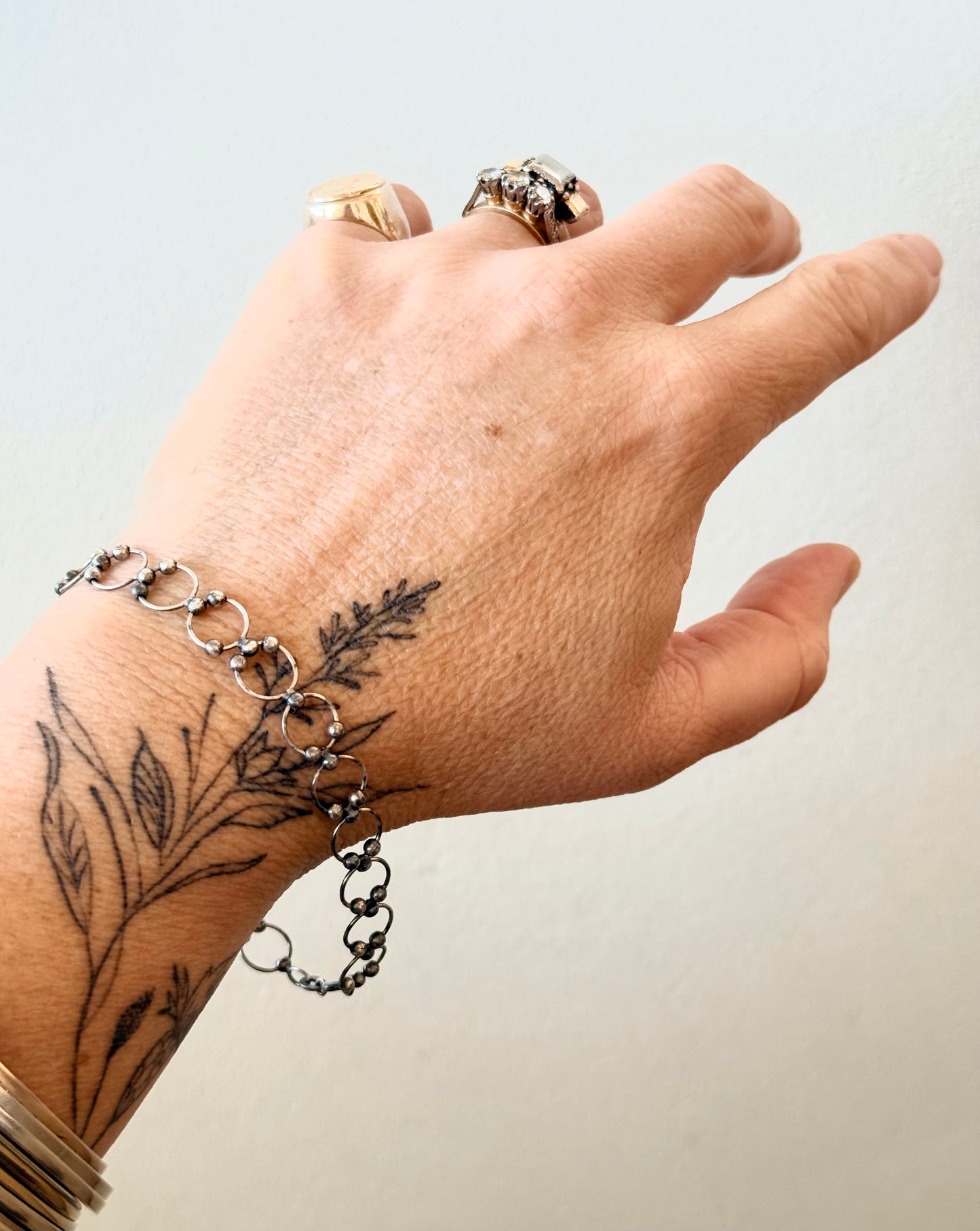 .21cm .925 articulated circular circle modernist silver link chain bracelet