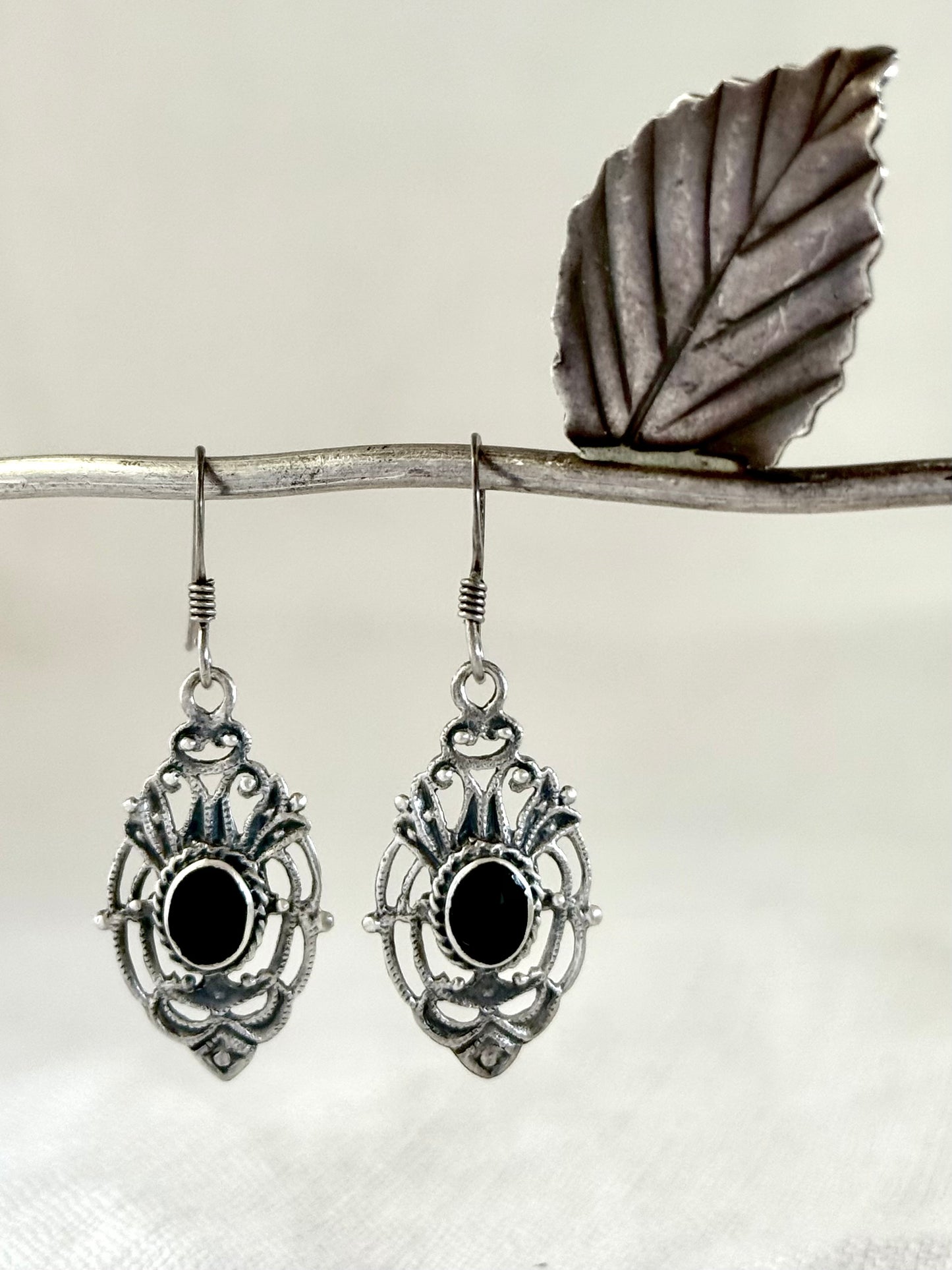 .925 boho filigree open work dangle onyx gemstone sterling silver romantic drop earrings