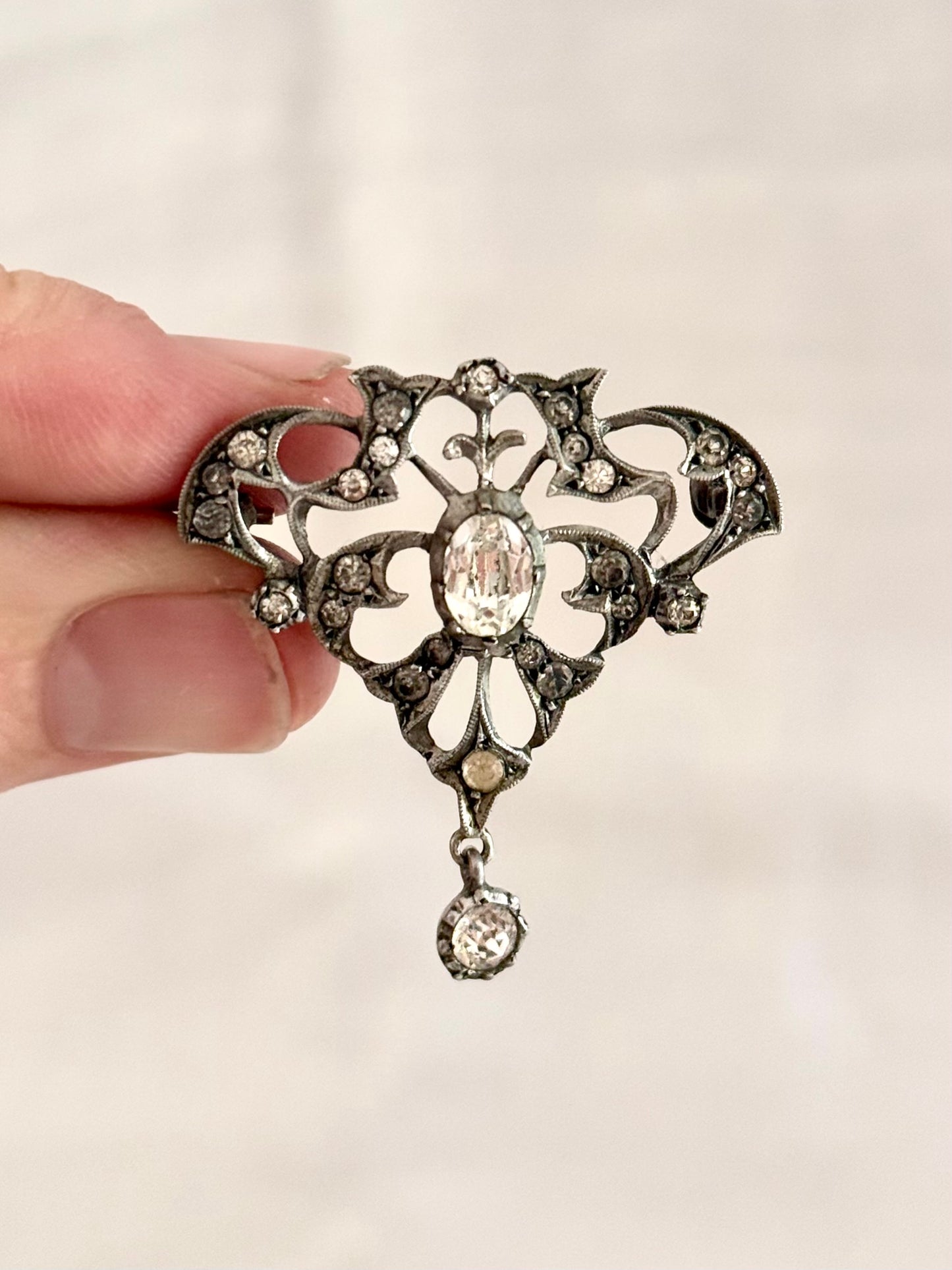 .1890s .1900s Belle Epoque rare Art Nouveau diamond paste floral leaf articulated dangle Edwardian era 800 silver leaf laurel paste gemstone brooch