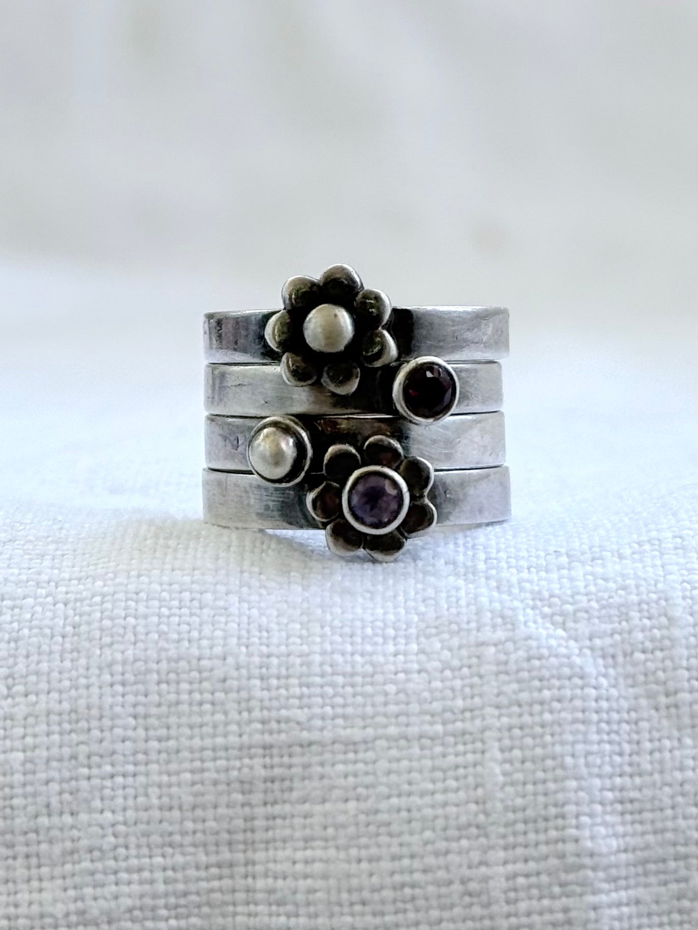 .4 ring .925 silver artisan made fancy daisy flower and seedpod silver and gemstone multiple band ring