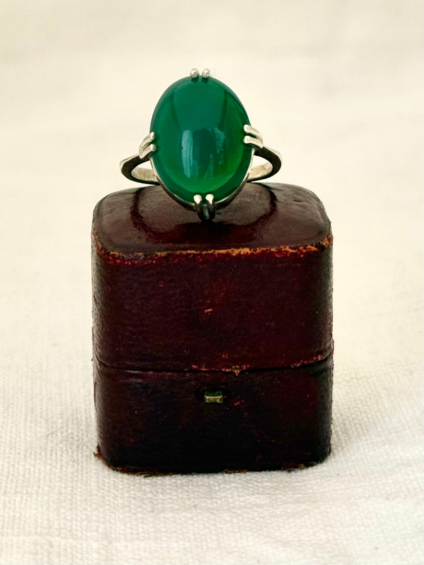 .1970s .925 Modernist Green Onyx silver artisan made sterling silver cocktail ring