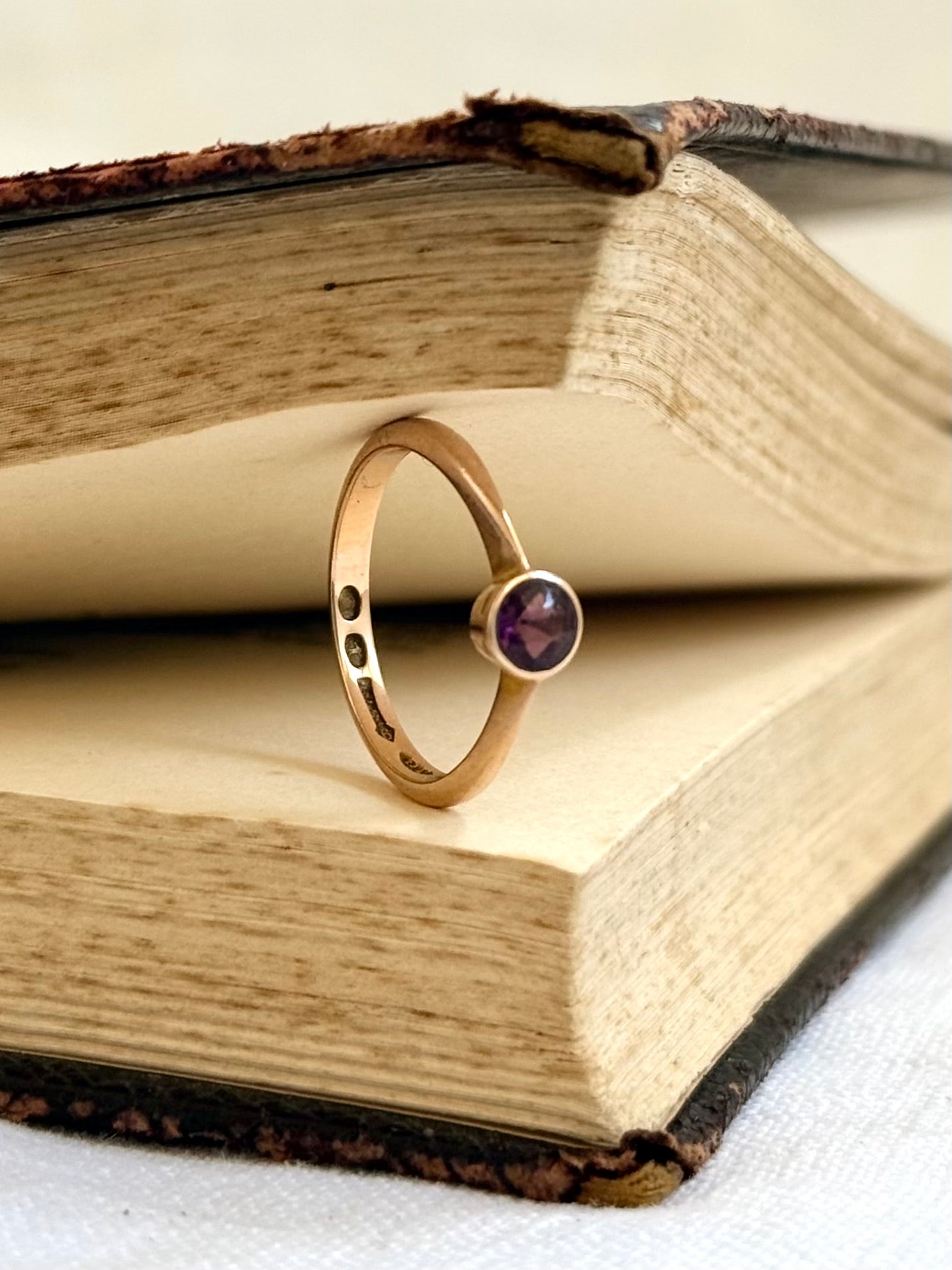 .1926 .375 .9ct Rose Gold Amethyst Art Deco era Antique dress ring