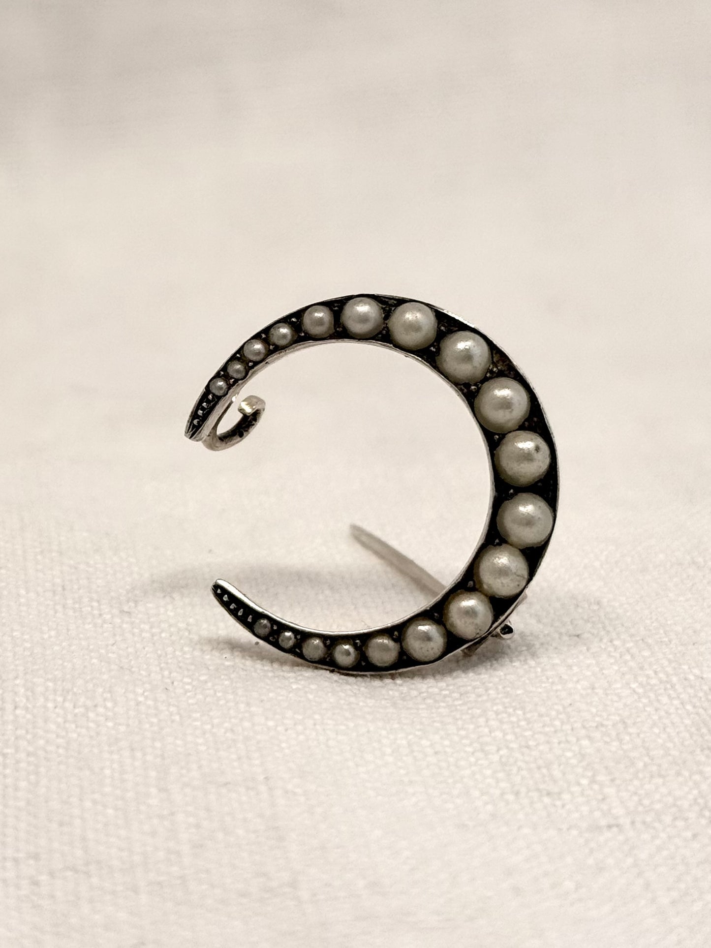 .1890s .1900s antique Art Nouveau beautiful pearl grey seed pearl crescent celestial moon collectors brooch