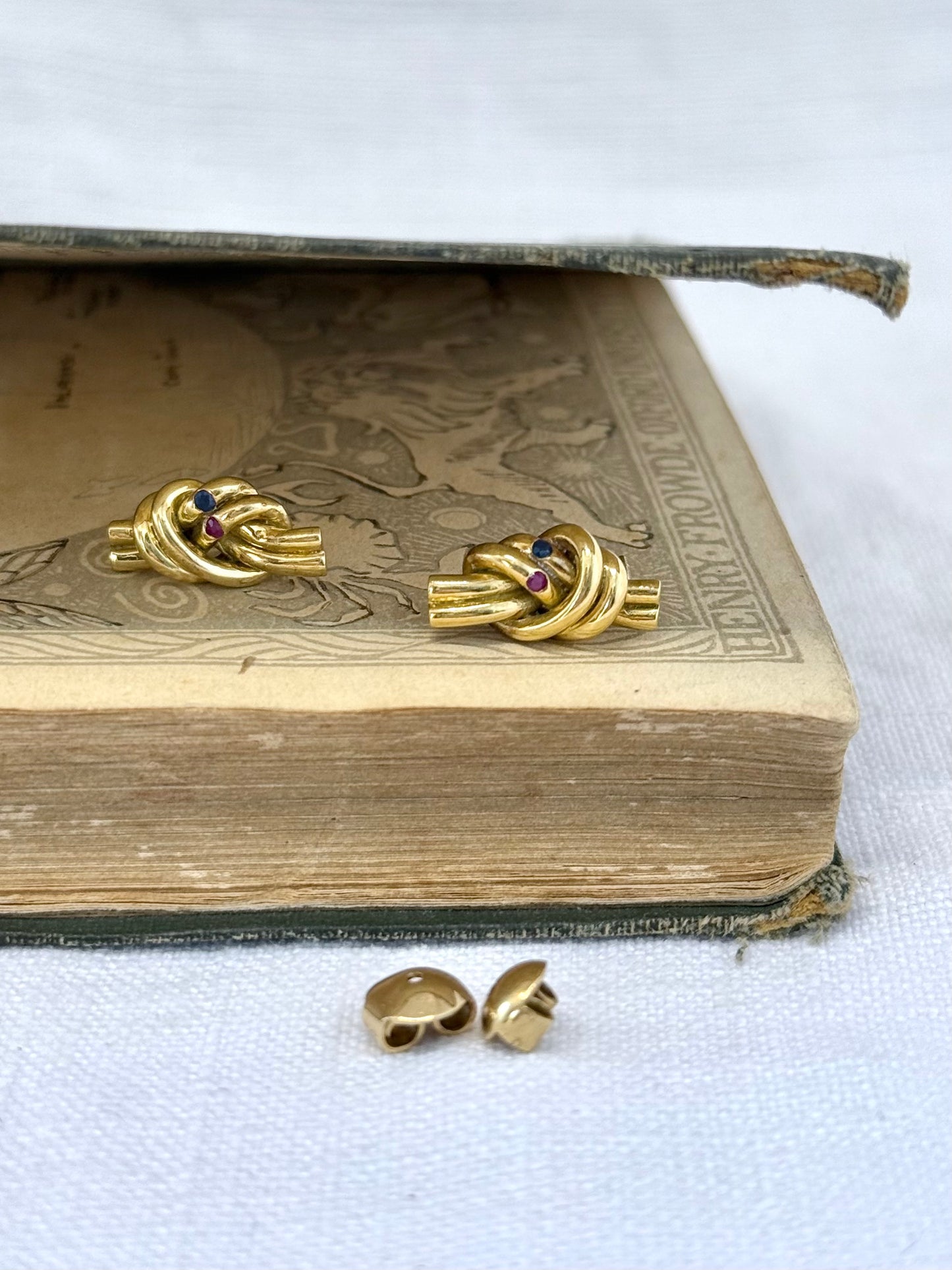 .18ct .750 artisan Brazilian made 18ct heirloom high carat yellow gold sapphire and ruby lovers knot luxury post stud push in earrings