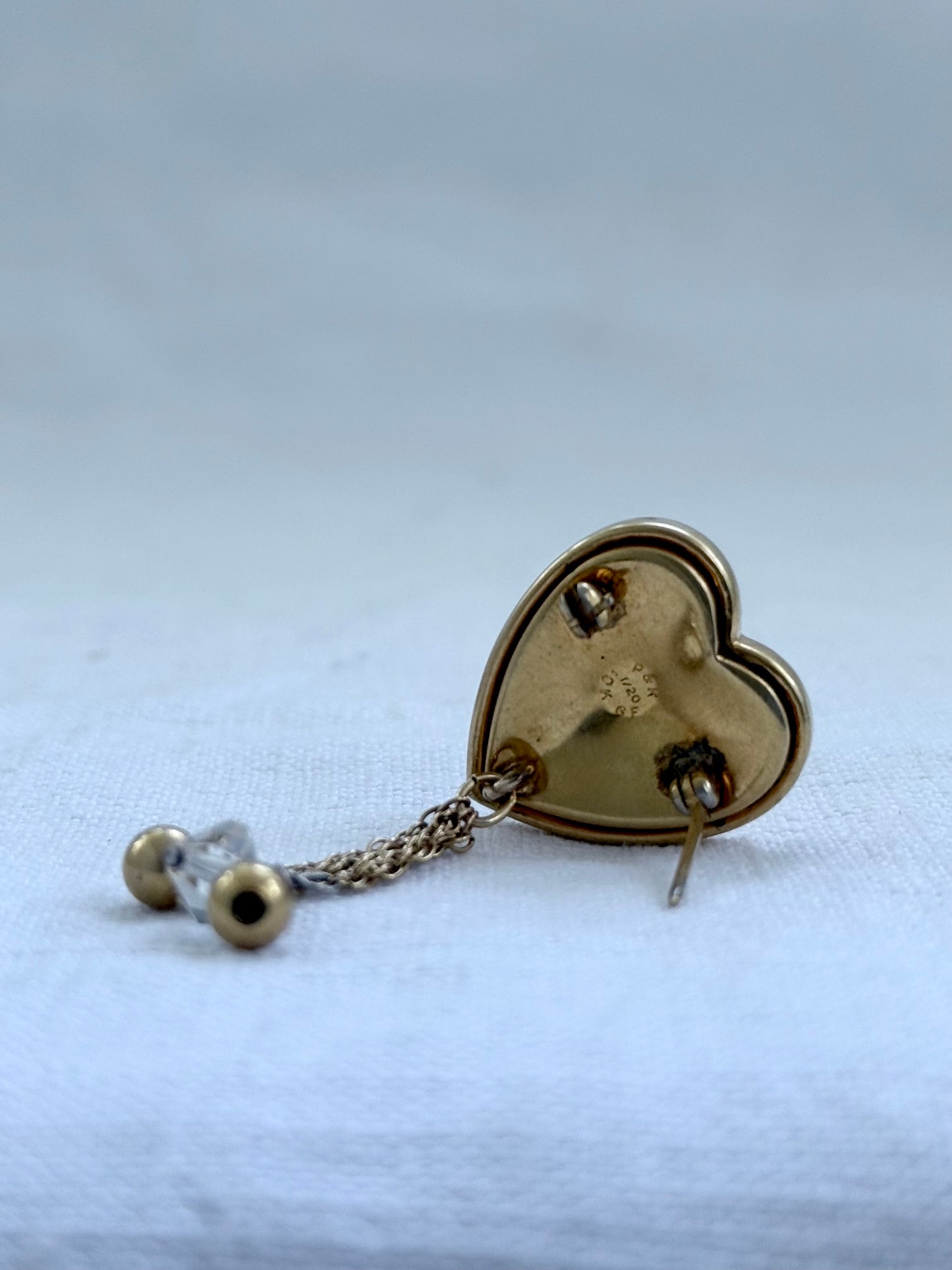 .10k gold plated .1940s American diamanté star set heart brooch