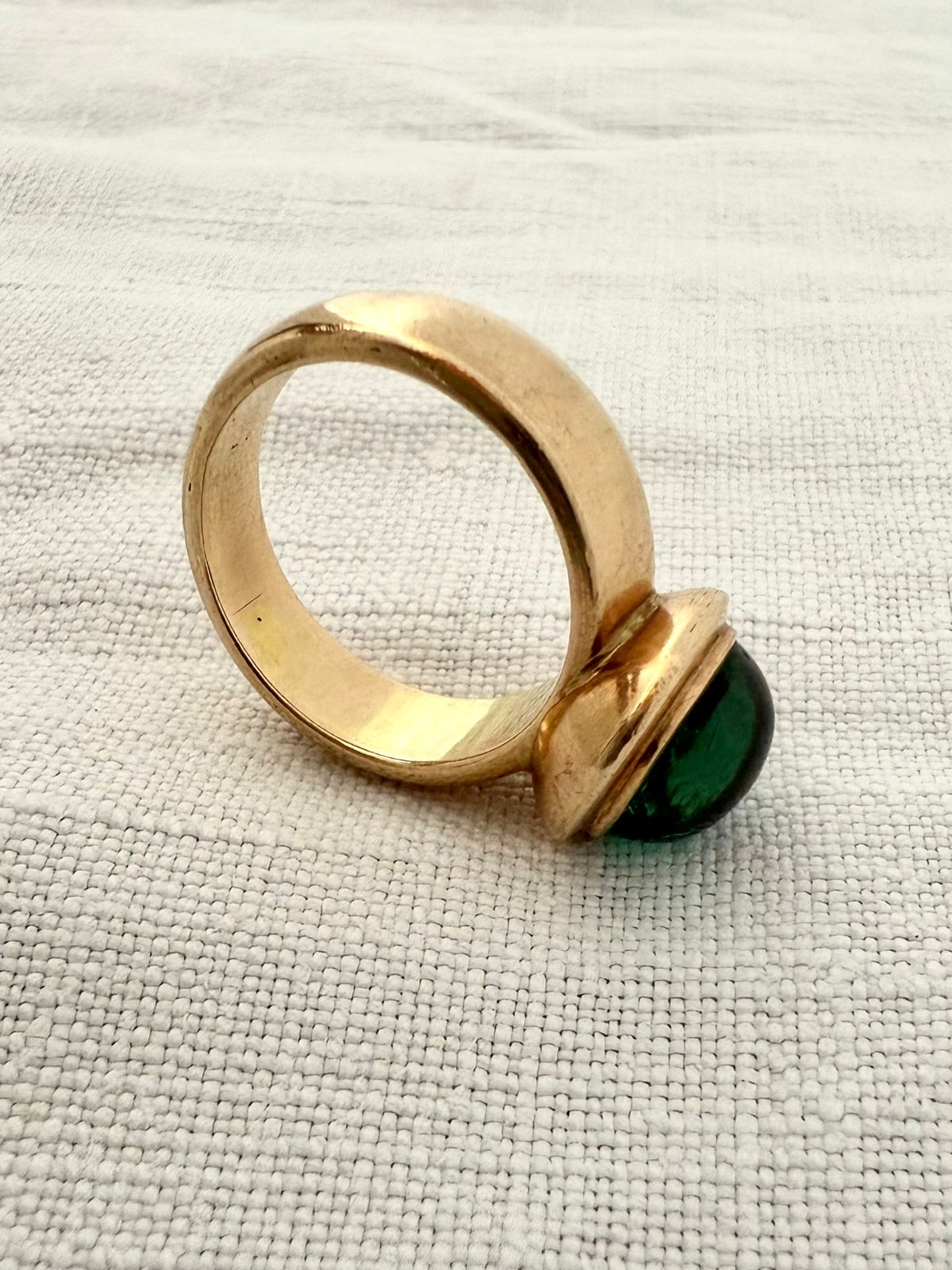 .1990s .375 .4 carat large exceptional green Tourmaline 9ct gold modernist precious green gemstone dress ring