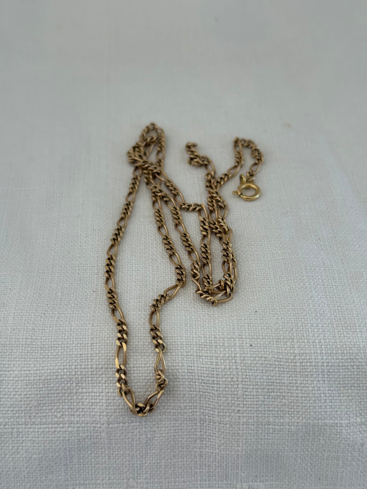 .1970s .375 .60cm long .9ct gold buttery gold retro Figaro gold chain classic well sized Figaro chain link necklace