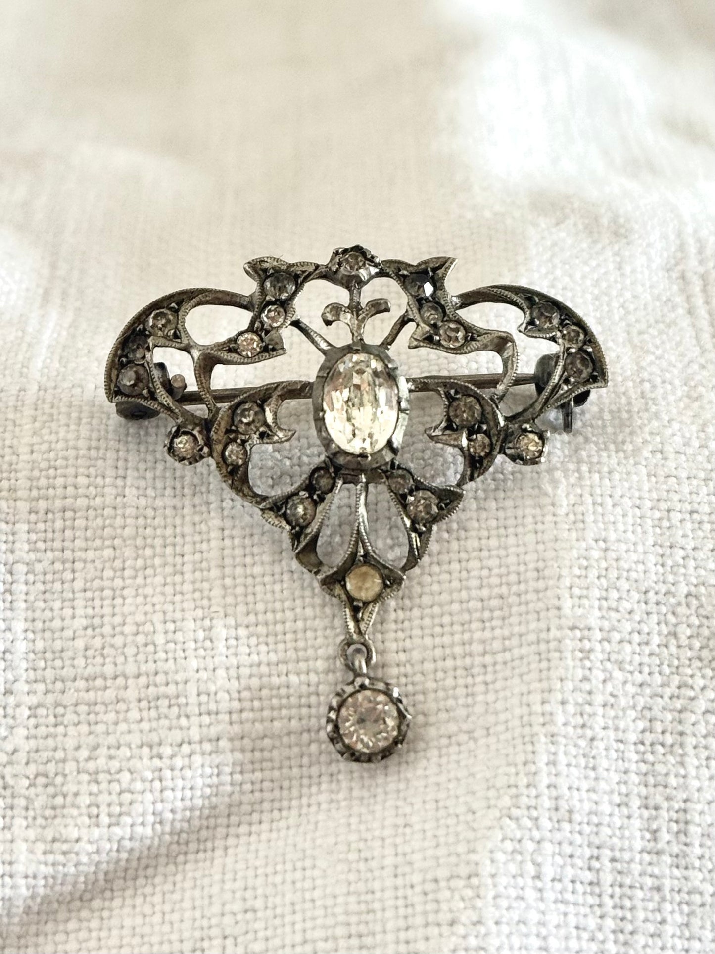 .1890s .1900s Belle Epoque rare Art Nouveau diamond paste floral leaf articulated dangle Edwardian era 800 silver leaf laurel paste gemstone brooch