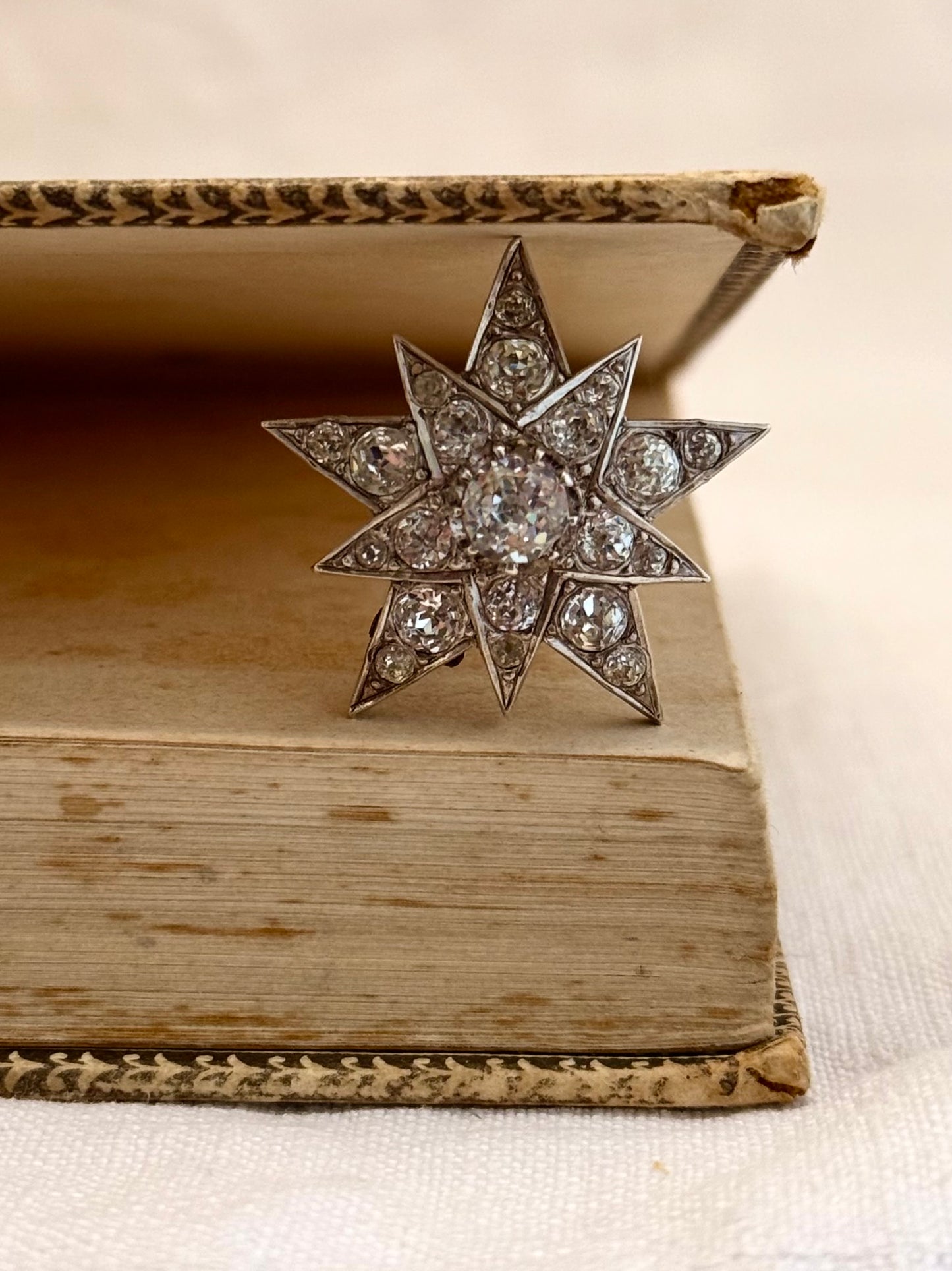 .1890s .1900s antique .925 silver Victorian Edwardian Celestial starburst star bright hand cut paste gemstone true antique star brooch
