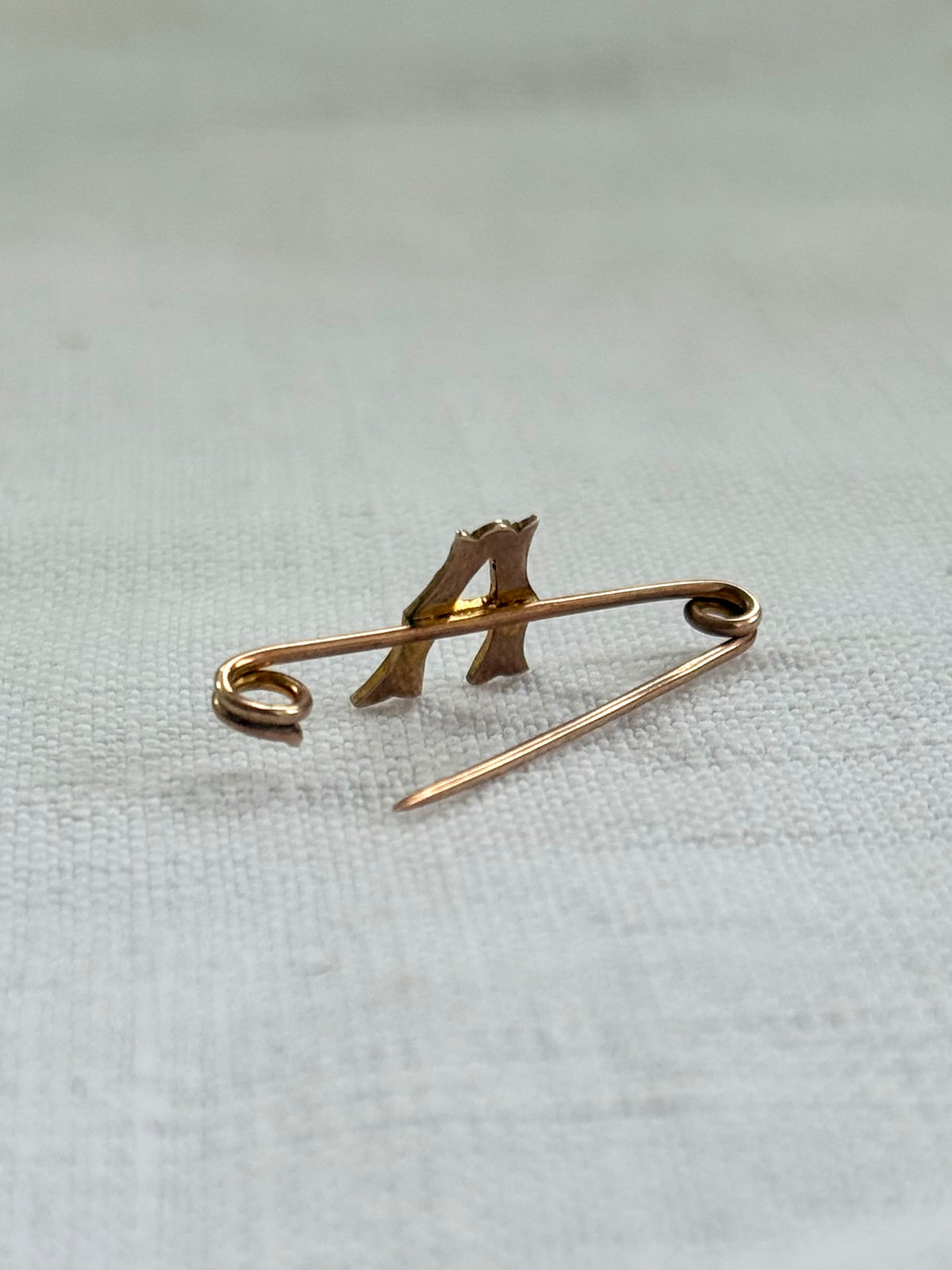 1890s .1900s .375 gold A monogram antique .9ct gold .11 pearl A capital letter sweetheart love toekn brooch