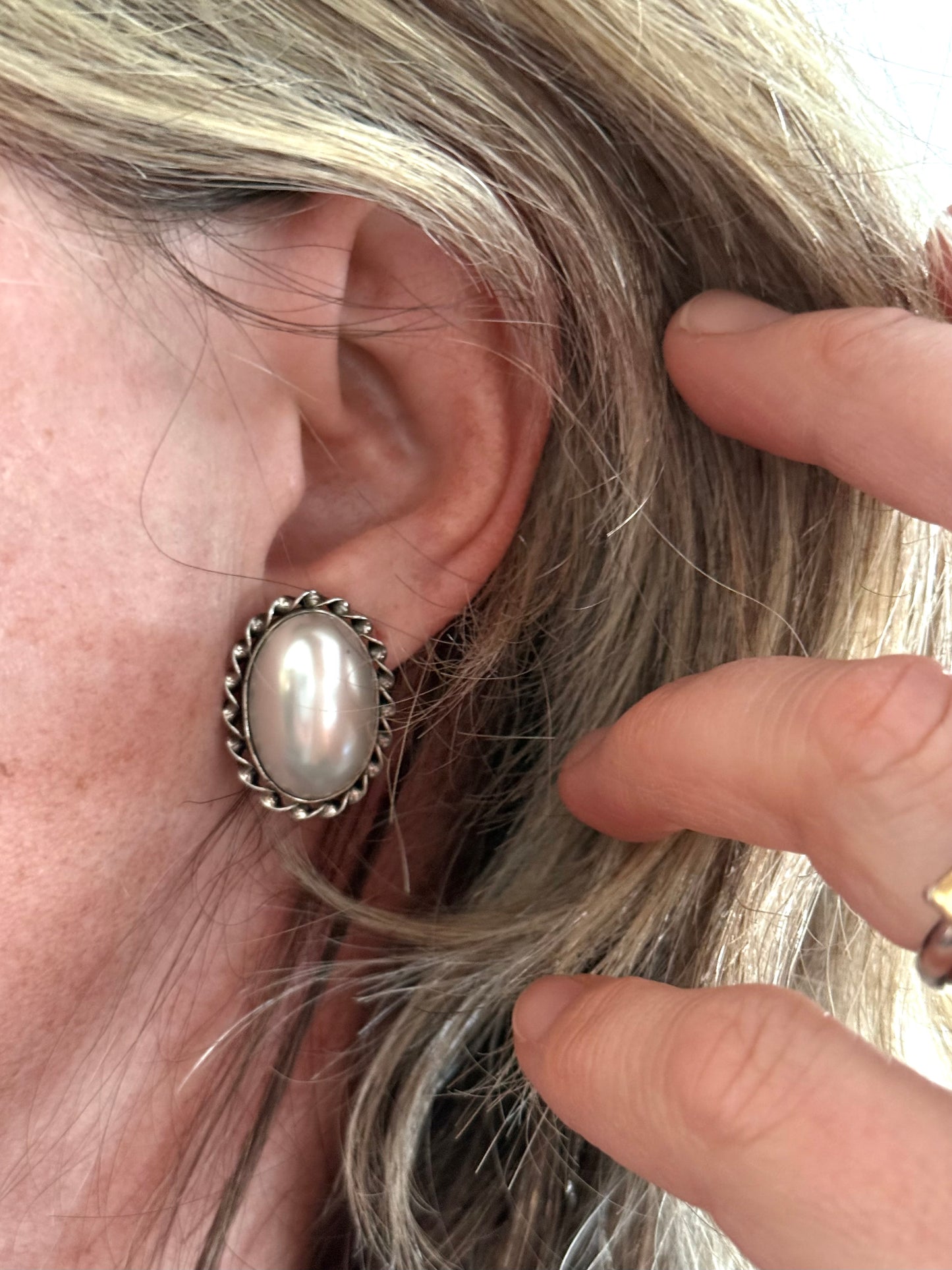 .925 .1990s sterling silver oversized costume Mabe pearl post stud earrings