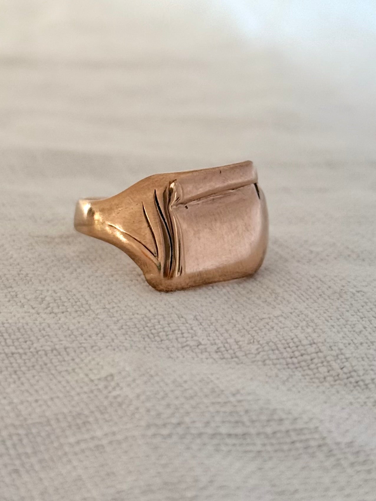 .1930s .375 .9ct rose gold Arts & Crafts Art Nouveau revival free form free flow geometric rectangular signet ring