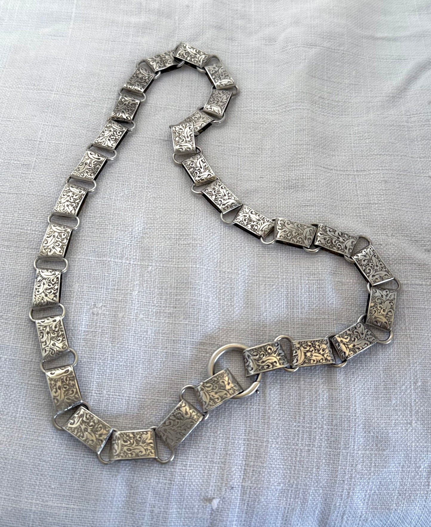 .925 1880s 1890s antique Victorian era rare and beautiful sterling silver hand engraved book chain collar necklace