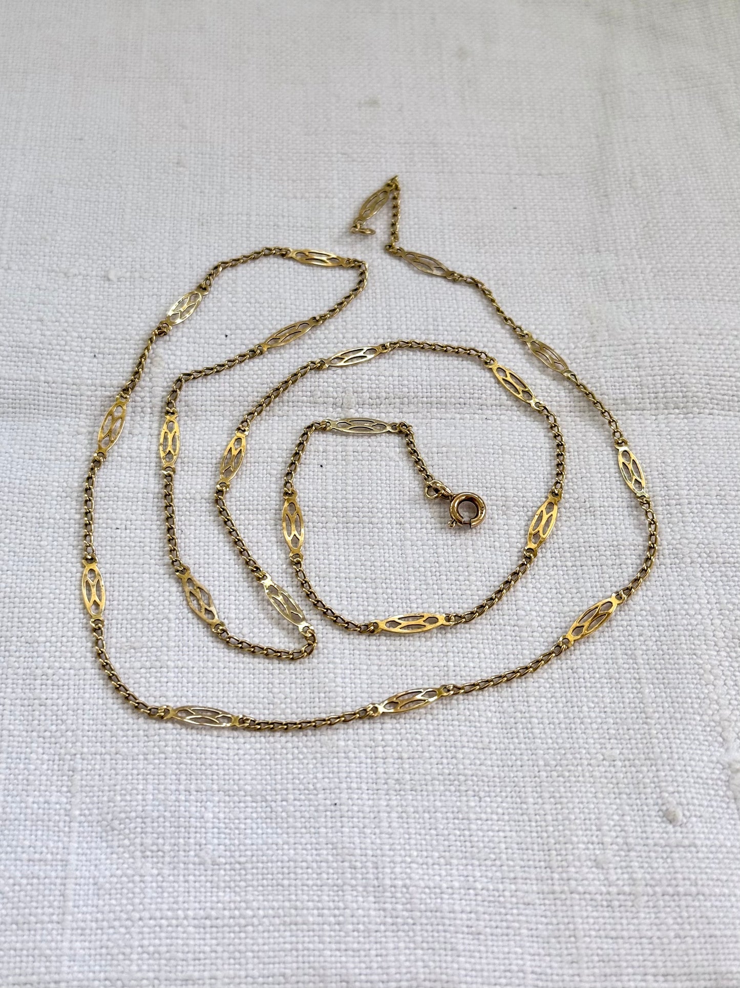 375 .58cm long .9ct gold delicious fancy navette form and curb link gold chain necklace