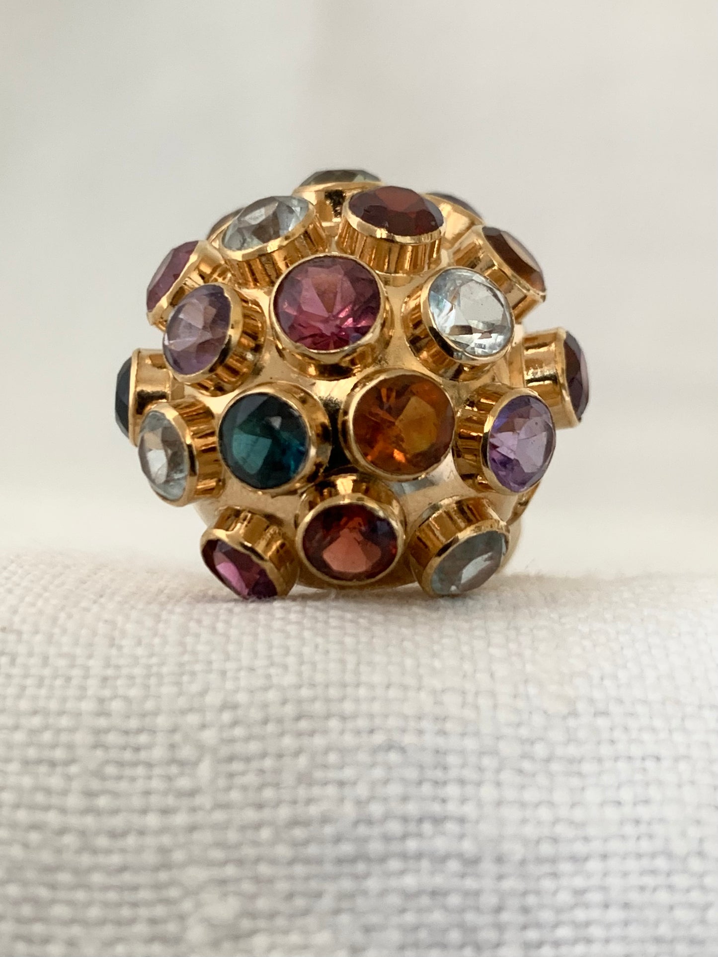 .18ct .1950s gloriuous Mid Century Modern yellow gold Sputnik gemstone studded designer studio made domed round ball 19 colourful multi gemstone cocktail ring