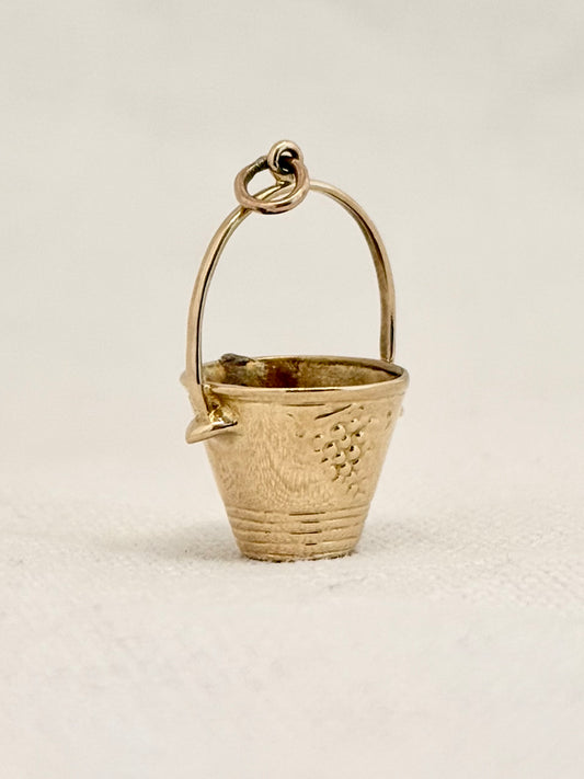 .14ct 1960s high carat yellow gold Grape bucket solid gold retro perfect luxury wine bucket charm pendant