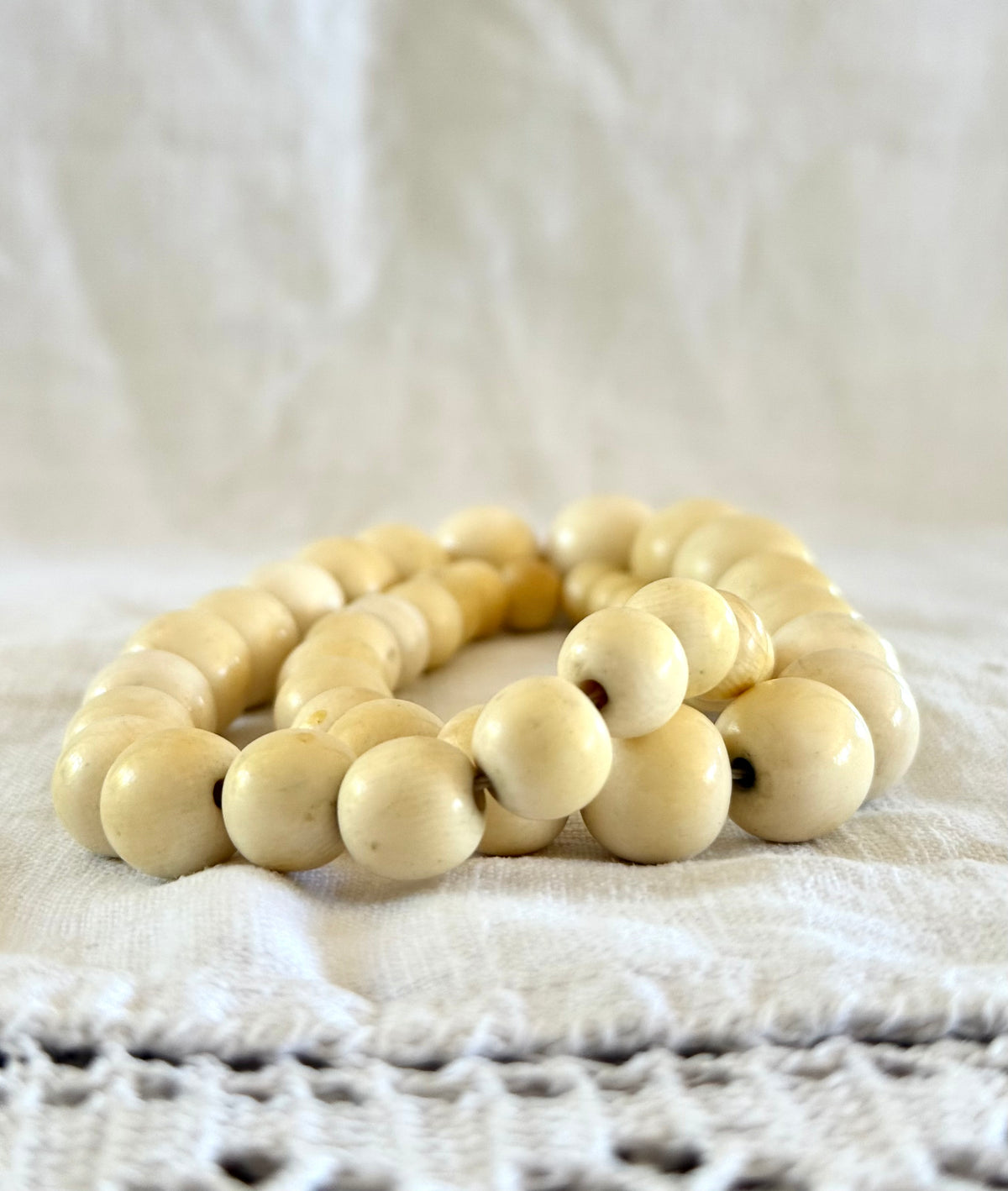 .1900s .1930s Ivory pre ban chunky graduated 58.5cm long bead necklace