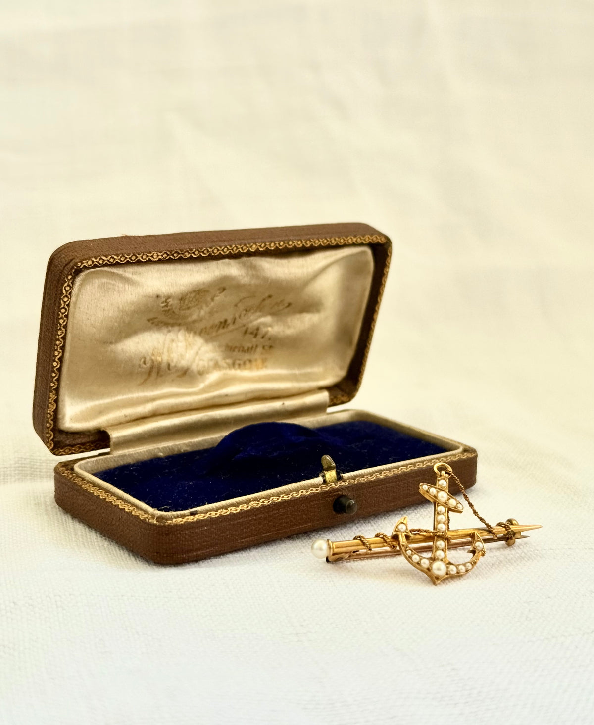 .15ct .1900s Art Nouveau Anchor seed pearl Edwardian 15ct gold sweetheart token heirloom brooch