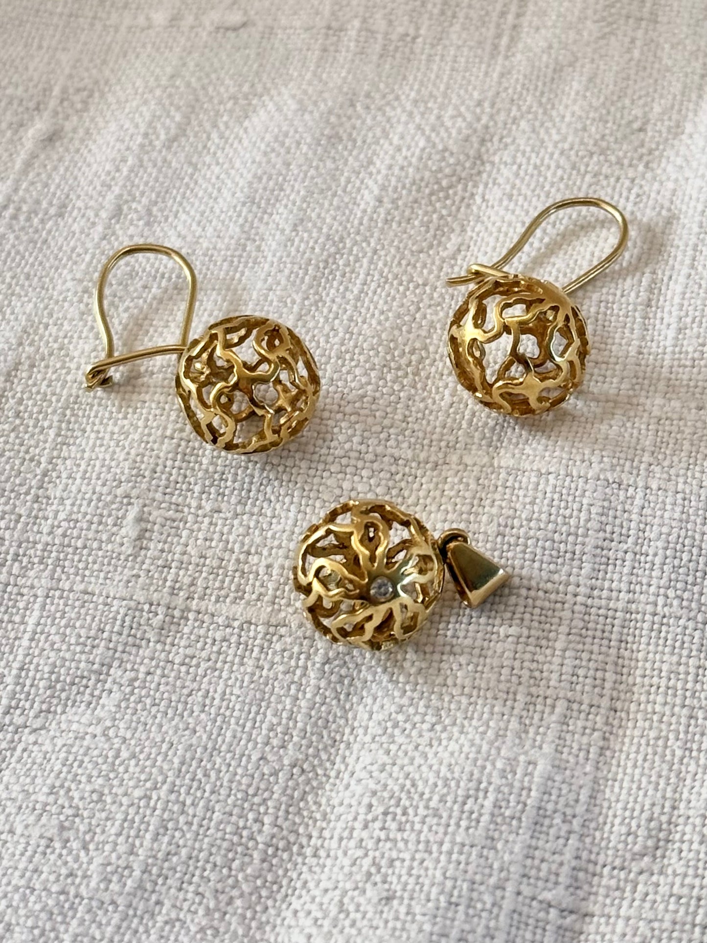 18ct .750 Africa continent High Carat Gold and Diamond globe sphere geometric artisan made gold luxury pendant