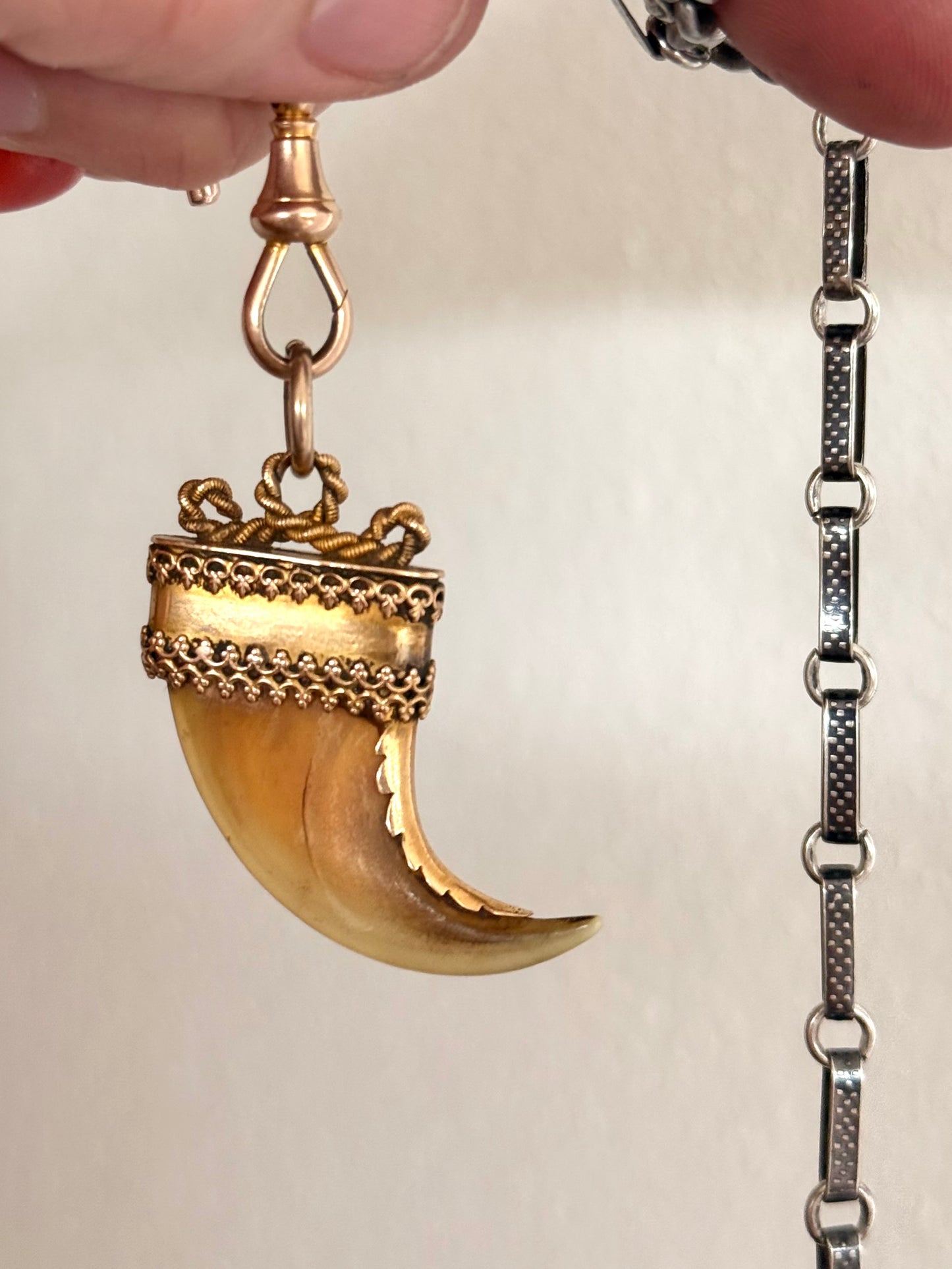 .14ct .1800s antique collectors Baroque Etruscan revival yellow gold early Victorian fine gold tiger lion claw pendant