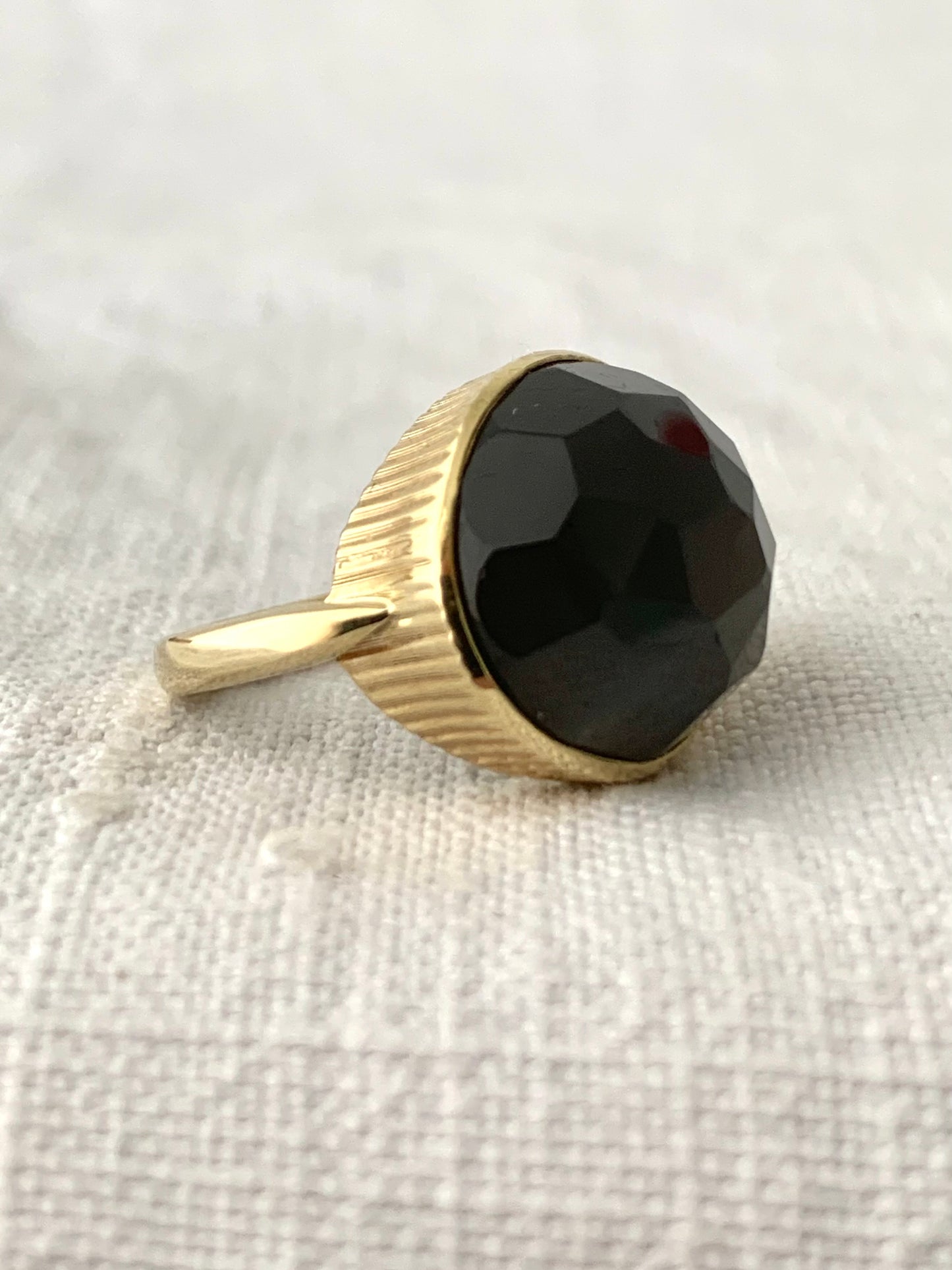 .375 9.88ct Grey Moonstone 9ct gold faceted Grey Moonstone cabochon modernist gold accent cocktail gemstone ring