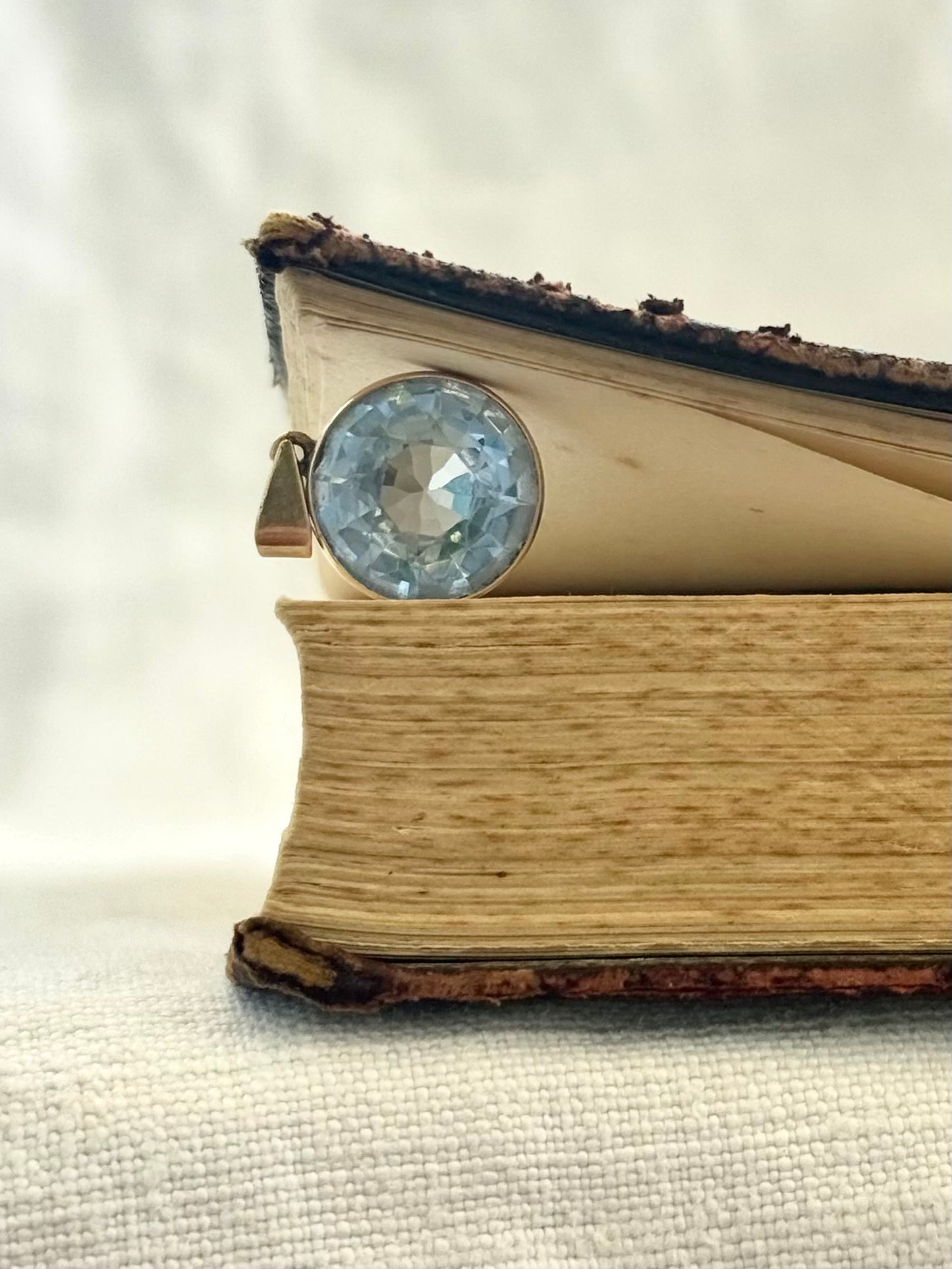 .375 6.94ct Aquamarine Bezel set modernist gold pendant