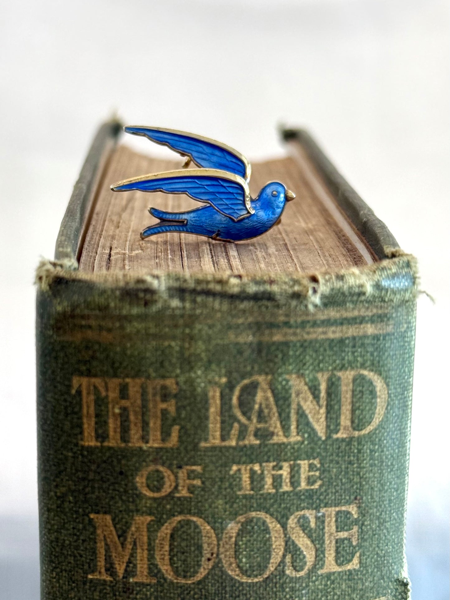 .1950s collectors bird dove royal blue enamel brooch by Hans Myhre of Oslo Norway