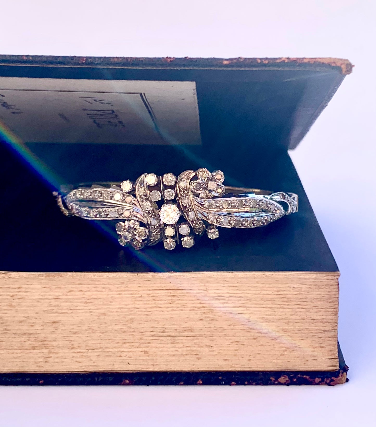 .1920s .2.38ct diamond .9ct white gold Belle Epoque revival clasp bangle