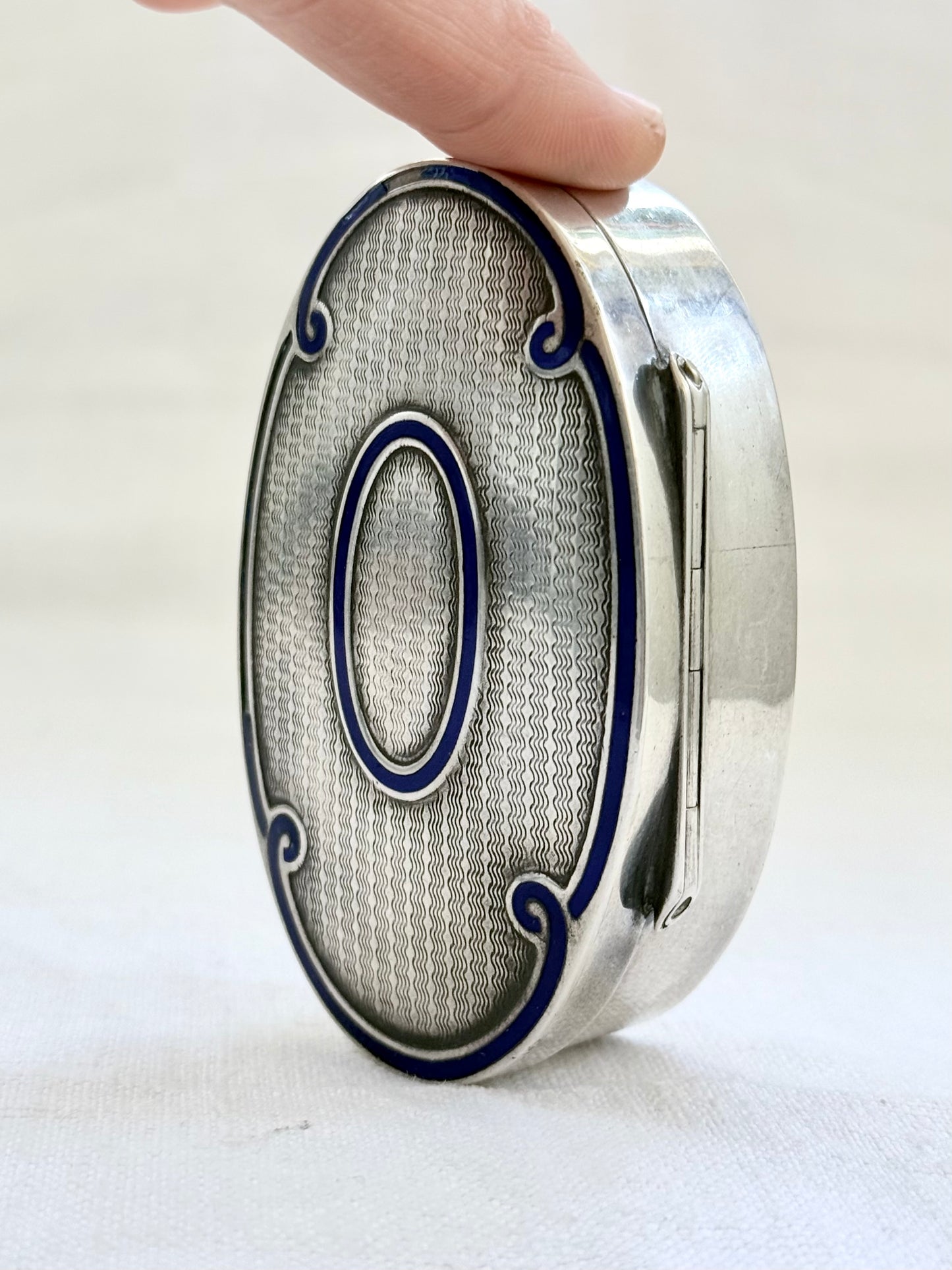 .1912 .925 antique Edwardian fine solid sterling silver blue enamel well sized oval shaped lidded trinket box