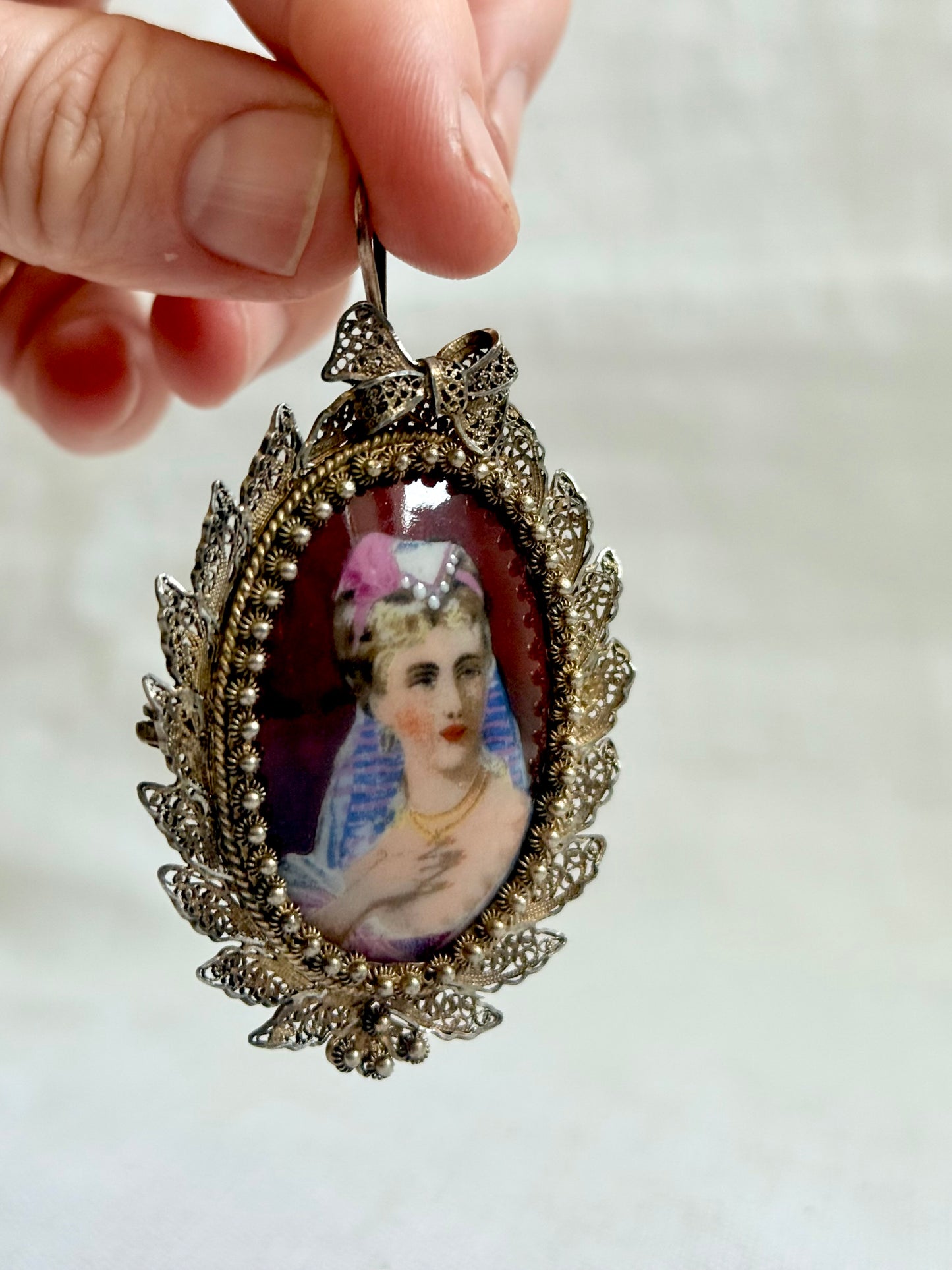 .1940s era Limoges hand painted romantic vintage porcelain brooch pendant with fancy fine hand turned filigree gold washed French silver collectors piece
