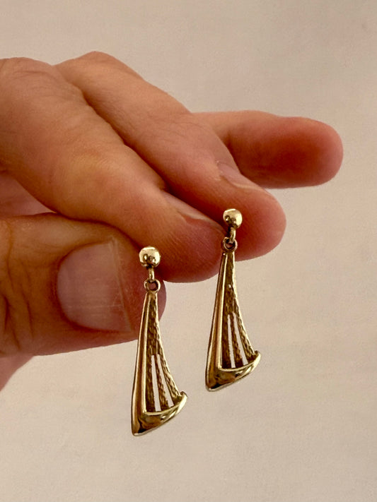 .1970s 1980s .375 fancy fan drop 9ct yellow gold swing post stud dangle earrings