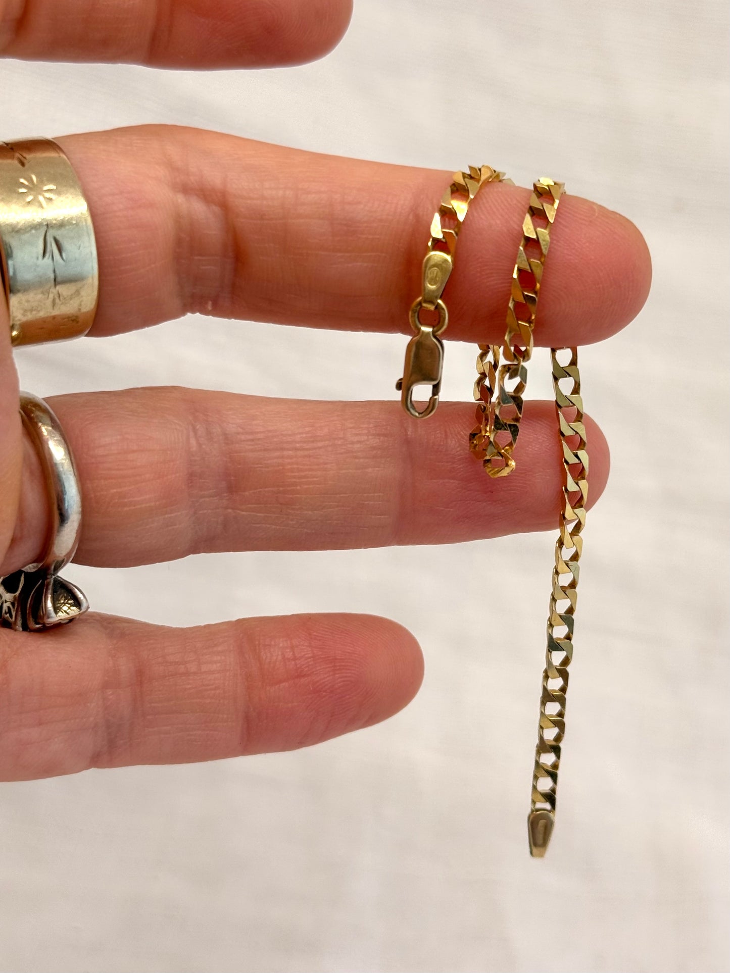 .1960s .375 Italy 9ct gold mid century modern square link cuban link modernist yellow gold Unoaerre Italian goldsmith designer chain bracelet