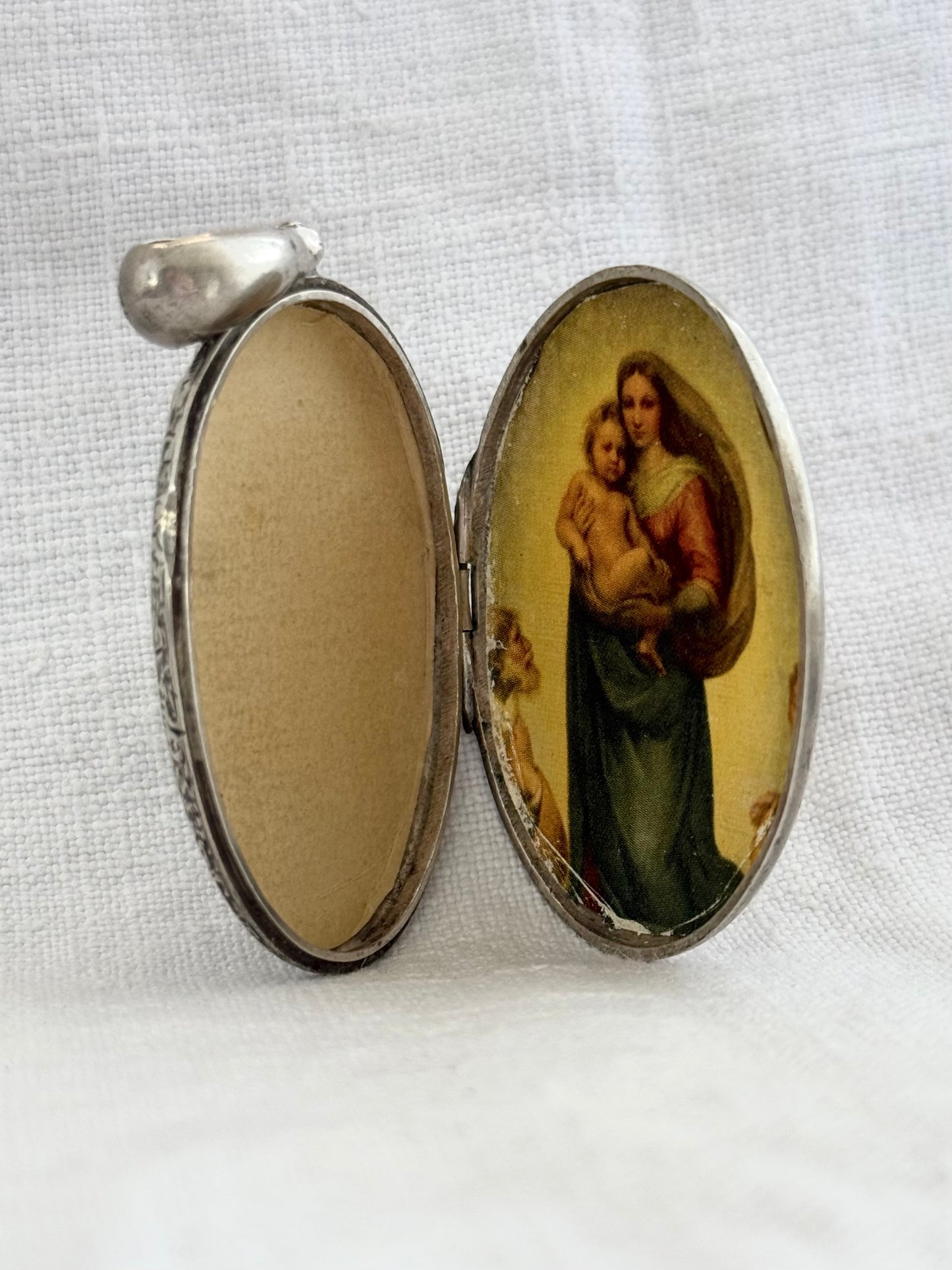 .1880s .925 antique Victorian sweetheart oversized sterling silver buckle locket