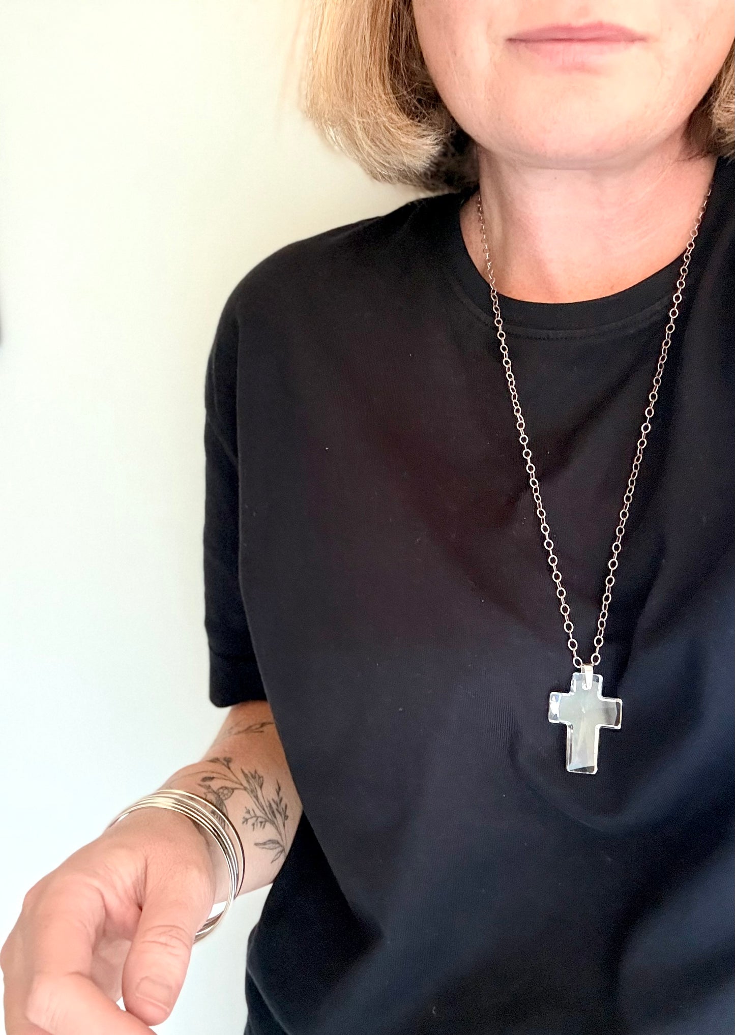 .925 .70cm long sterling silver modernist chain necklace with large faceted clear crystal glass cross pedant
