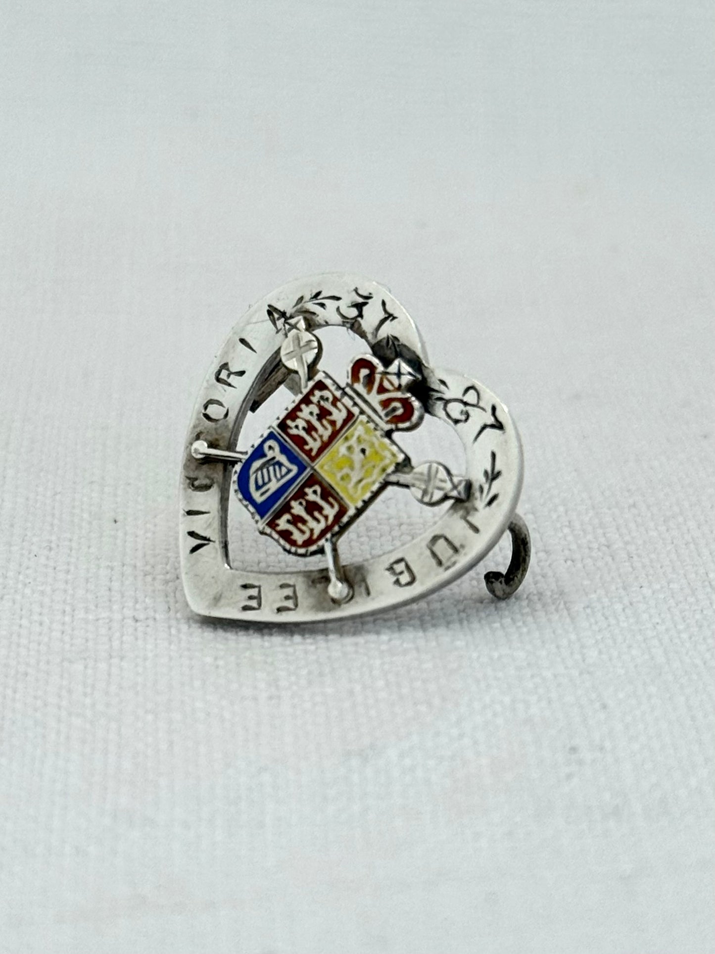 .1837 .1887 .925 antique Victorian sentimental heart Queen Victoria Golden 50 years silver British crest jubilee brooch