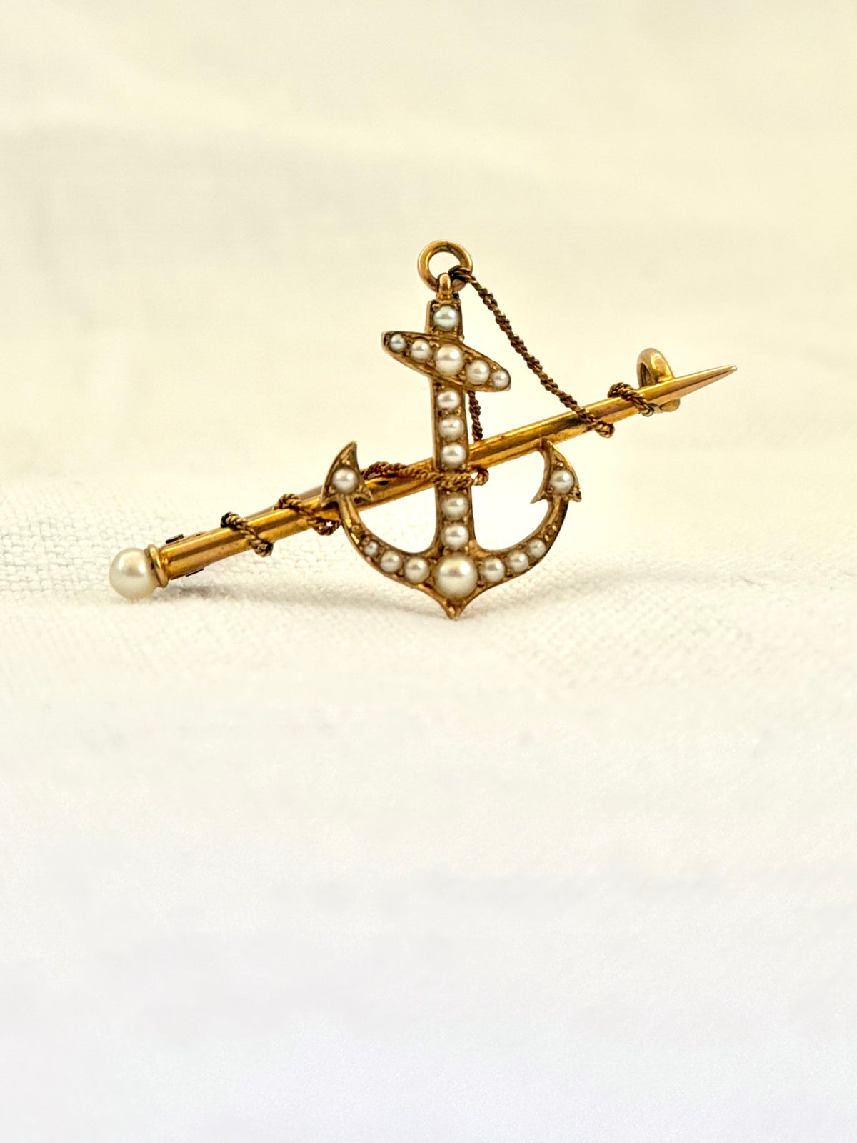 .15ct .1900s Art Nouveau Anchor seed pearl Edwardian 15ct gold sweetheart token heirloom brooch