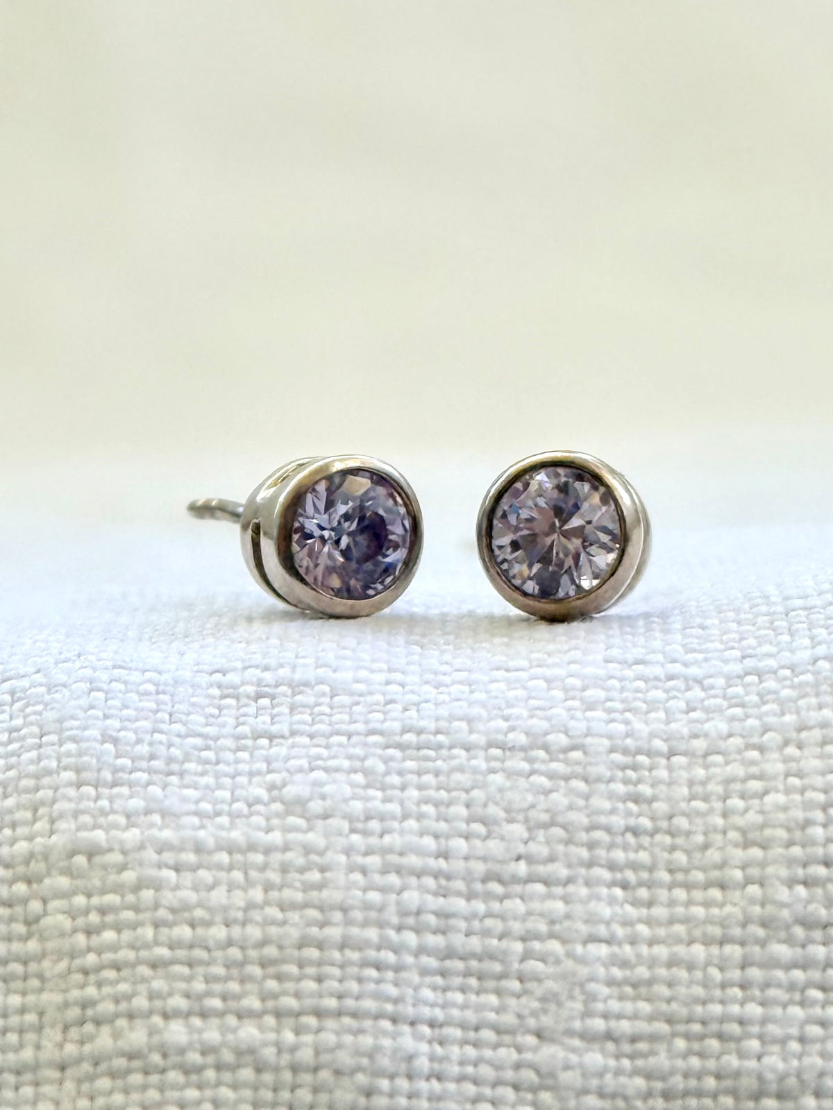 .925 modernist purple crystal gemstone classic round post stud sterling silver earrings